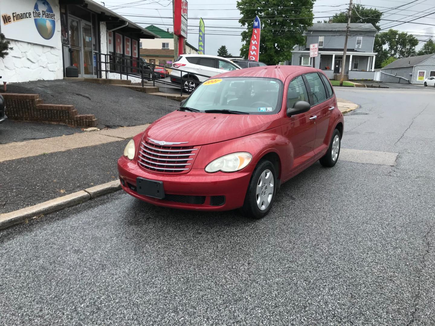 2007 Red /Tan Chrysler PT Cruiser Base (3A4FY48B57T) with an 2.4L L4 DOHC 16V engine, Automatic transmission, located at 577 Chester Pike, Prospect Park, PA, 19076, (610) 237-1015, 39.886154, -75.302338 - 07 Chrysler PT Cruiser: only 119k miles, great on gas, new PA inspection, SUPER clean, runs GREAT! *Vehicle sold as-is* - Photo#2