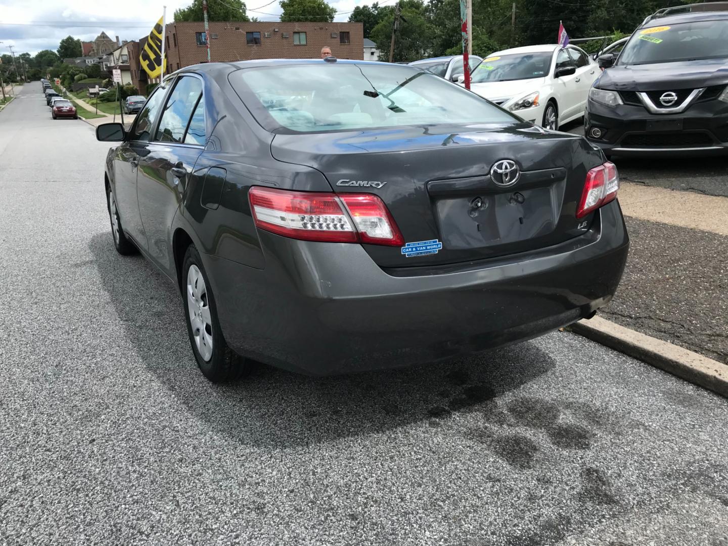 2011 Gray /Gray Toyota Camry SE (4T1BF3EK2BU) with an 2.5L L4 DOHC 16V engine, Automatic transmission, located at 577 Chester Pike, Prospect Park, PA, 19076, (610) 237-1015, 39.886154, -75.302338 - 11 Toyota Camry SE: Great on gas, new PA inspection, SUPER clean, runs LIKE NEW! This vehicle comes inspected and has been given a bumper to bumper safety check. It is very clean, reliable, and well maintained. We offer a unique pay plan that is known for being the easiest and fastest financing o - Photo#5