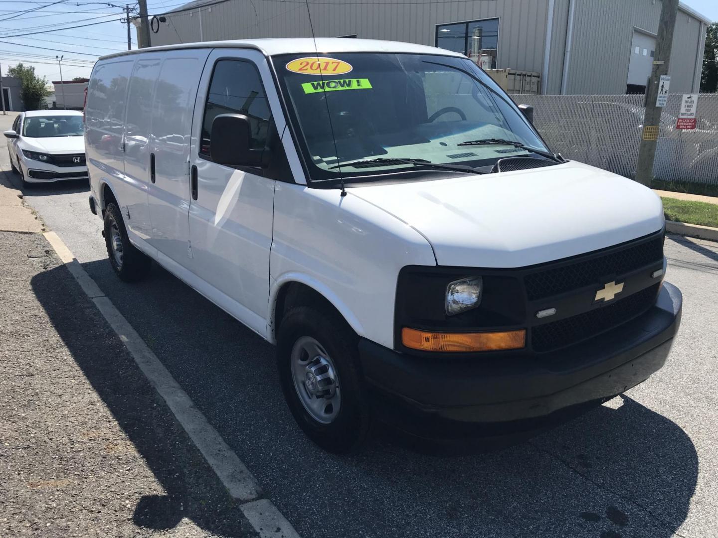 2017 White /Gray Chevrolet Express 2500 Cargo (1GCWGAFF2H1) with an 4.8L V8 FFV engine, 6A transmission, located at 577 Chester Pike, Prospect Park, PA, 19076, (610) 237-1015, 39.886154, -75.302338 - Photo#3