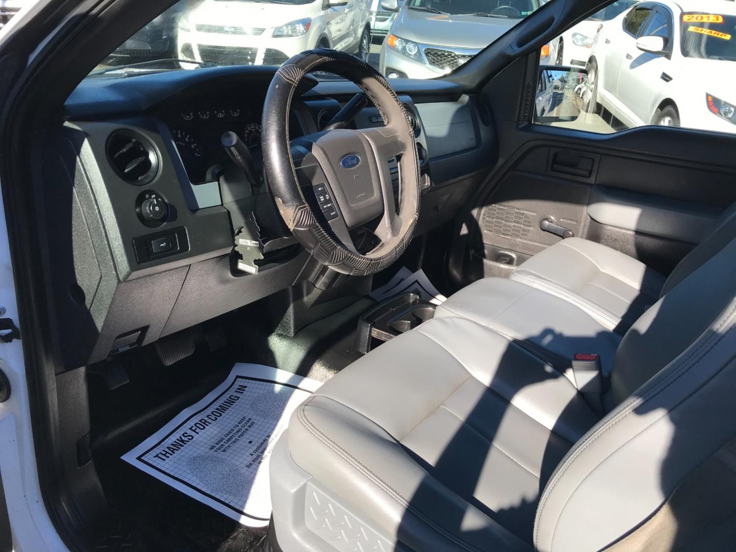 2014 White /Gray Ford F-150 STX 6.5-ft. Bed 2WD (1FTMF1CM6EK) with an 3.7L V6 DOHC 24V engine, 6-Speed Automatic transmission, located at 577 Chester Pike, Prospect Park, PA, 19076, (610) 237-1015, 39.886154, -75.302338 - Photo#7