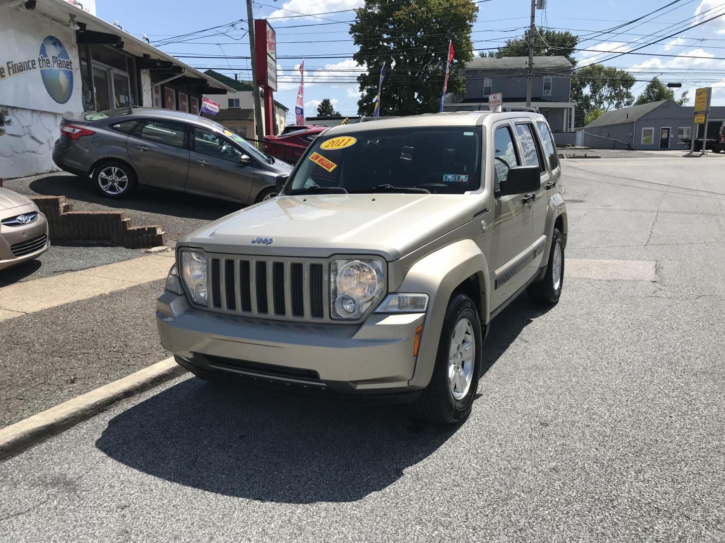 2011 Gold /Gray Jeep Liberty Sport (1J4PN2GK1BW) with an 3.7 V6 engine, Automatic transmission, located at 577 Chester Pike, Prospect Park, PA, 19076, (610) 237-1015, 39.886154, -75.302338 - Photo#3