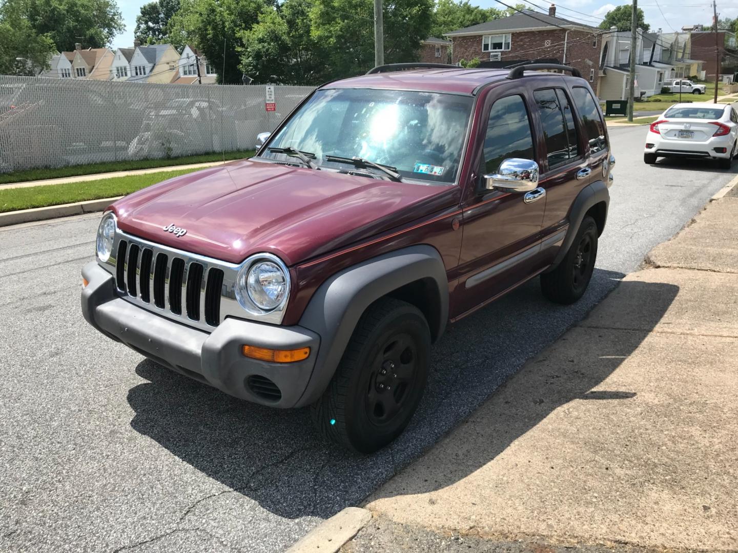 2002 Red /Gray Jeep Liberty Sport (1J4GL48K32W) with an 3.7 V6 engine, Automatic transmission, located at 577 Chester Pike, Prospect Park, PA, 19076, (610) 237-1015, 39.886154, -75.302338 - 2002 Jeep Liberty Sport: Only 130k miles, 5/24 PA inspection, nice radio, runs GREAT! *Vehicle sold as-is* - Photo#3