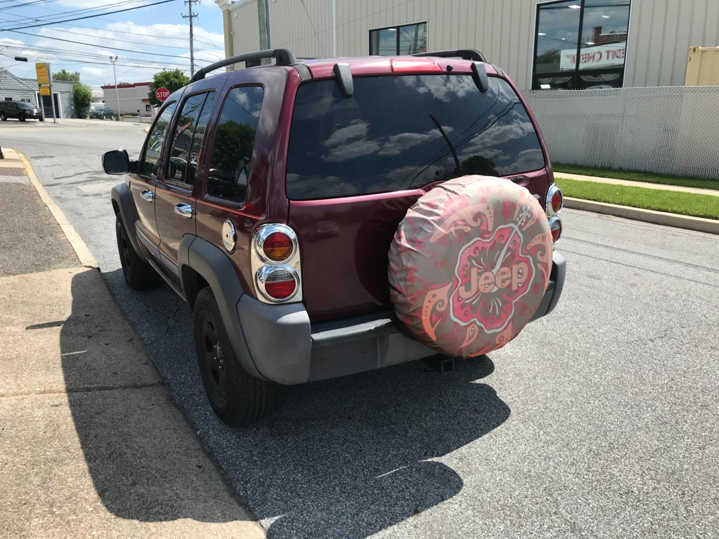 2002 Red /Gray Jeep Liberty Sport (1J4GL48K32W) with an 3.7 V6 engine, Automatic transmission, located at 577 Chester Pike, Prospect Park, PA, 19076, (610) 237-1015, 39.886154, -75.302338 - Photo#5