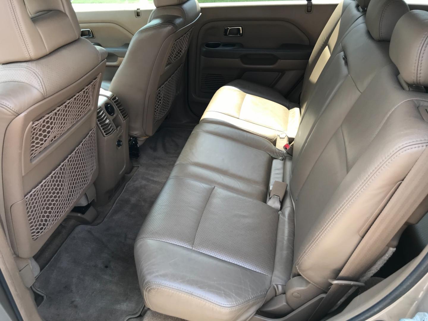 2003 Gold /Tan Honda Pilot EXL (2HKYF18553H) with an 3.5 V6 engine, Automatic transmission, located at 577 Chester Pike, Prospect Park, PA, 19076, (610) 237-1015, 39.886154, -75.302338 - Photo#16