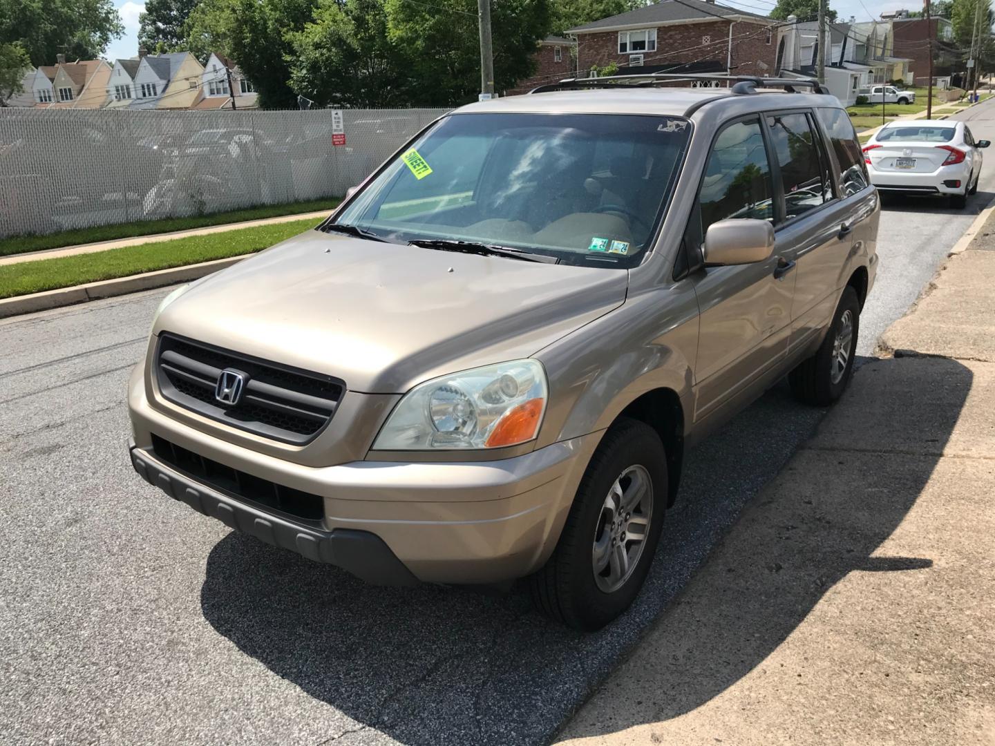 2003 Gold /Tan Honda Pilot EXL (2HKYF18553H) with an 3.5 V6 engine, Automatic transmission, located at 577 Chester Pike, Prospect Park, PA, 19076, (610) 237-1015, 39.886154, -75.302338 - Photo#3