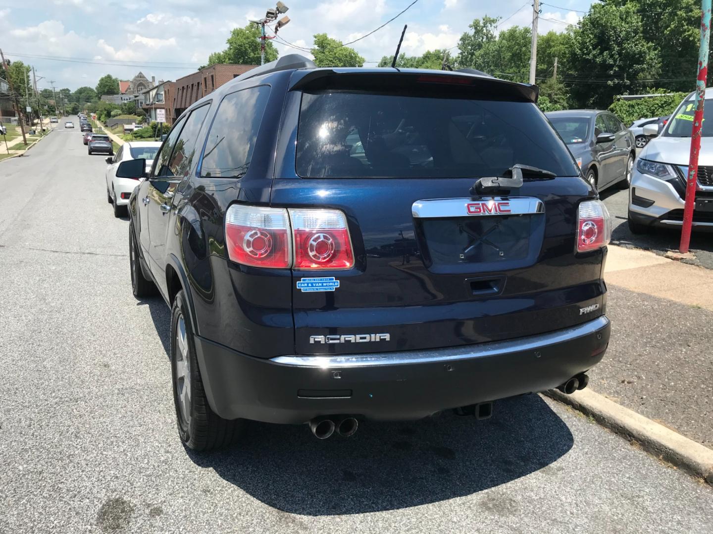 2011 Blue /Gray GMC Acadia SLT (1GKKVRED8BJ) with an 3.6 v6 engine, Automatic transmission, located at 577 Chester Pike, Prospect Park, PA, 19076, (610) 237-1015, 39.886154, -75.302338 - Photo#5