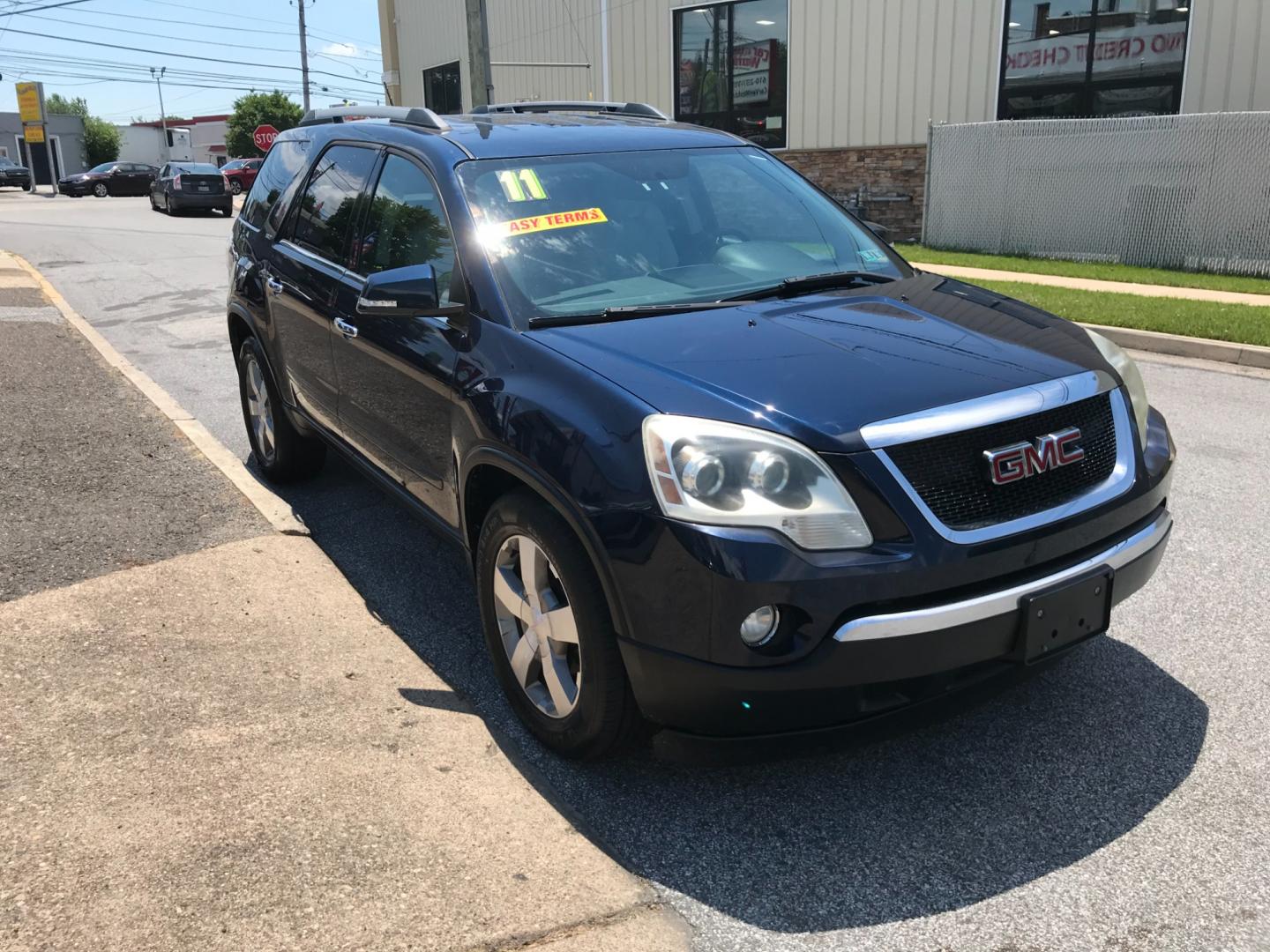 2011 Blue /Gray GMC Acadia SLT (1GKKVRED8BJ) with an 3.6 v6 engine, Automatic transmission, located at 577 Chester Pike, Prospect Park, PA, 19076, (610) 237-1015, 39.886154, -75.302338 - Photo#3