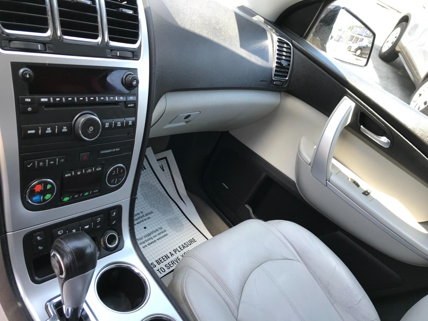 2011 Blue /Gray GMC Acadia SLT (1GKKVRED8BJ) with an 3.6 v6 engine, Automatic transmission, located at 577 Chester Pike, Prospect Park, PA, 19076, (610) 237-1015, 39.886154, -75.302338 - Photo#15