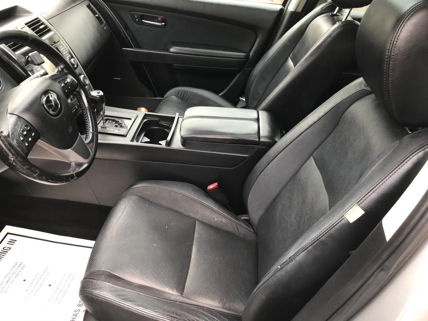 2013 Silver /Black Mazda CX-9 Touring (JM3TB3CV6D0) with an 3.7 V6 engine, Automatic transmission, located at 577 Chester Pike, Prospect Park, PA, 19076, (610) 237-1015, 39.886154, -75.302338 - 2013 Mazda CX-9: Only 133k miles, 3rd row seating, AWD, backup camera, sunroof, runs LIKE NEW! This vehicle comes inspected and has been given a bumper to bumper safety check. It is very clean, reliable, and well maintained. We offer a unique pay plan that is known for being the easiest and faste - Photo#11