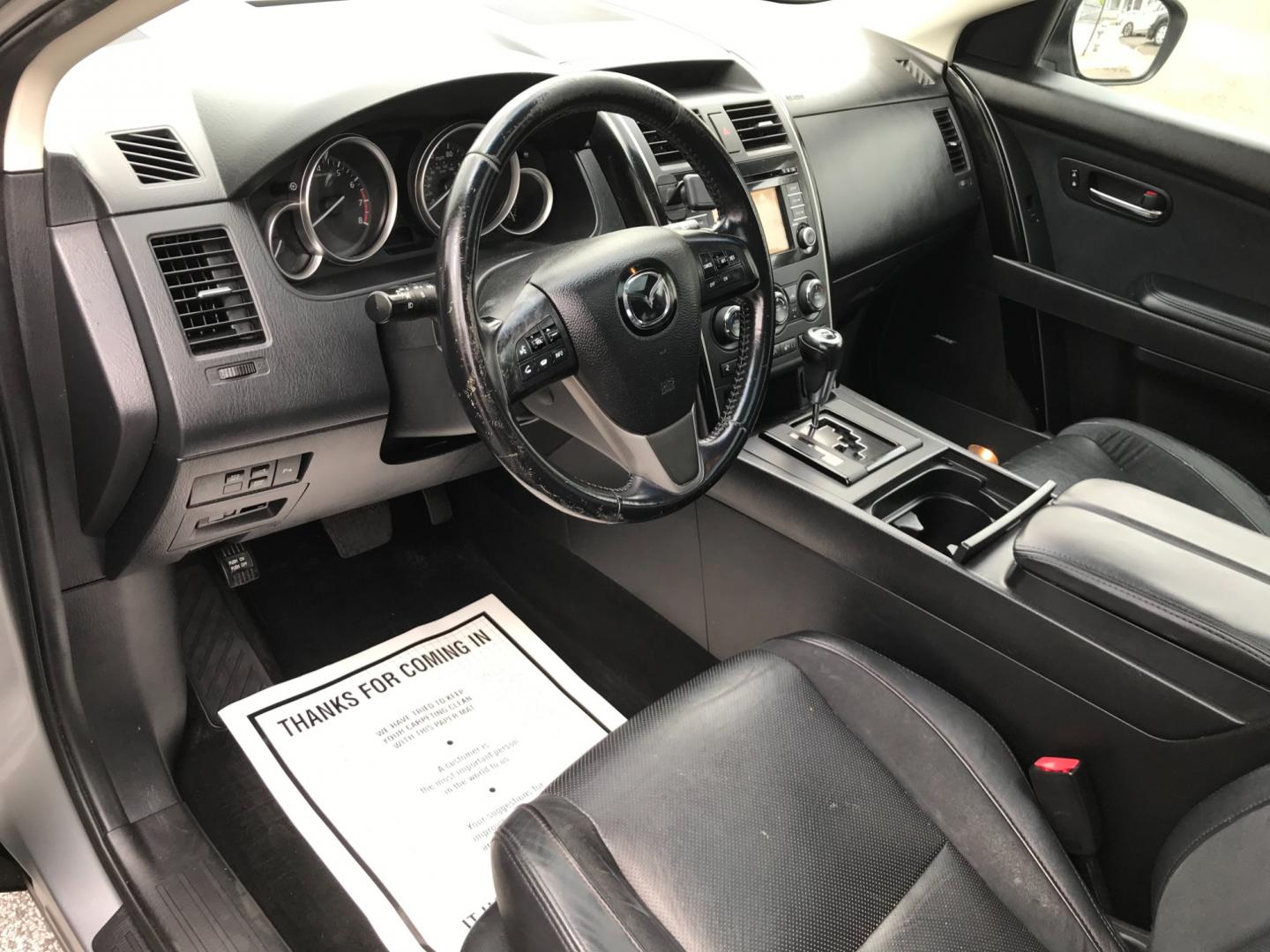 2013 Silver /Black Mazda CX-9 Touring (JM3TB3CV6D0) with an 3.7 V6 engine, Automatic transmission, located at 577 Chester Pike, Prospect Park, PA, 19076, (610) 237-1015, 39.886154, -75.302338 - 2013 Mazda CX-9: Only 133k miles, 3rd row seating, AWD, backup camera, sunroof, runs LIKE NEW! This vehicle comes inspected and has been given a bumper to bumper safety check. It is very clean, reliable, and well maintained. We offer a unique pay plan that is known for being the easiest and faste - Photo#12