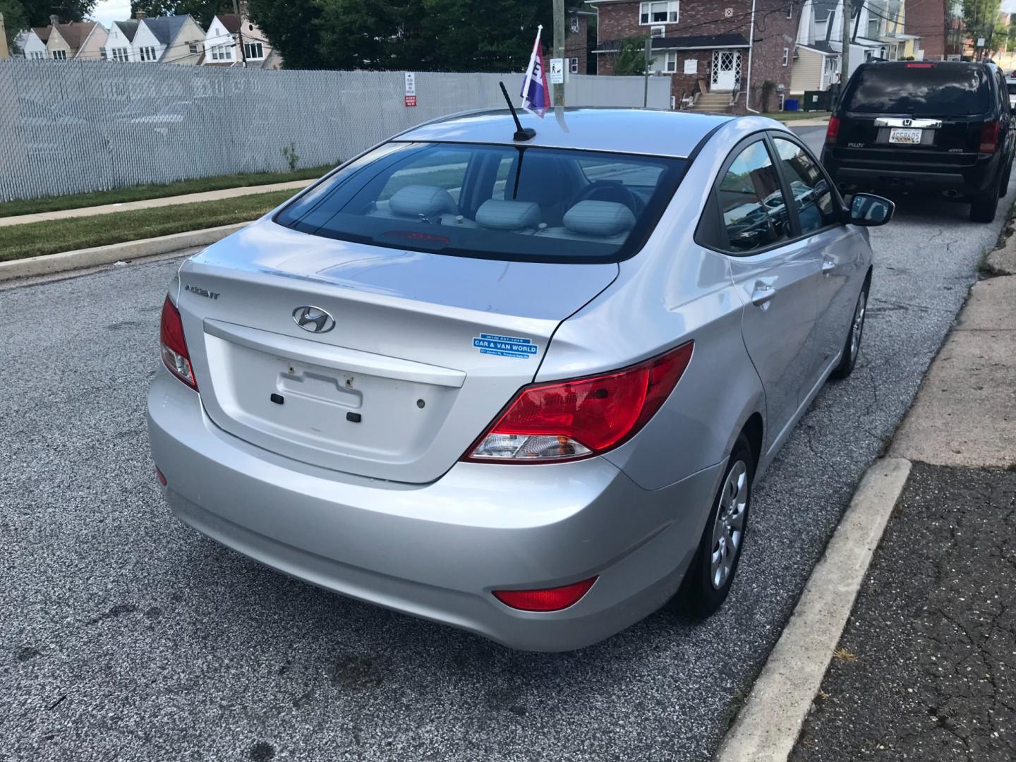 2016 Silver /Gray Hyundai Accent SE (KMHCT4AE2GU) with an 1.6 V4 engine, Automatic transmission, located at 577 Chester Pike, Prospect Park, PA, 19076, (610) 237-1015, 39.886154, -75.302338 - Photo#4