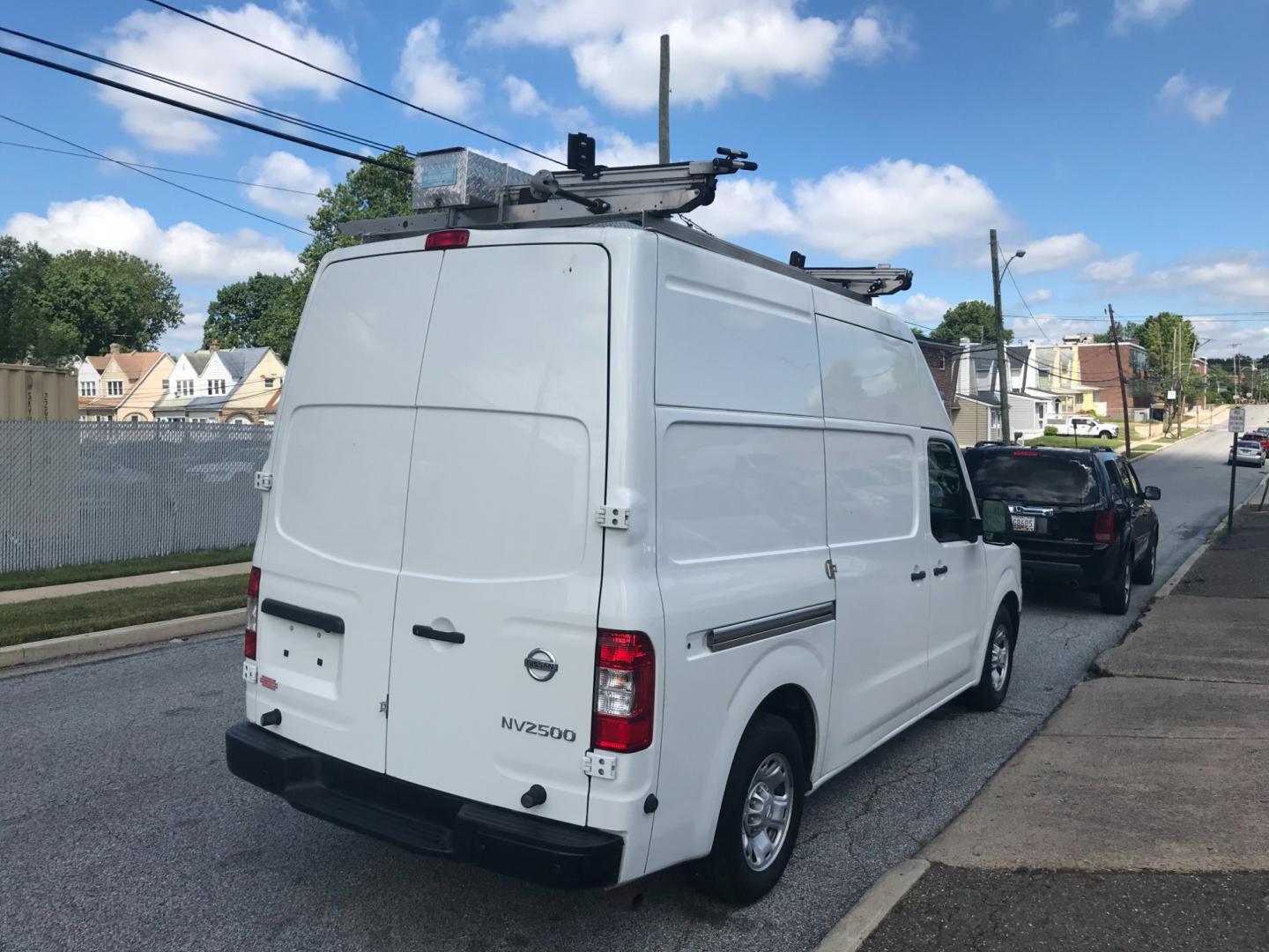 2018 White /Gray Nissan NV Cargo SV (1N6BF0LYXJN) with an 4.0 V6 engine, Automatic transmission, located at 577 Chester Pike, Prospect Park, PA, 19076, (610) 237-1015, 39.886154, -75.302338 - Photo#4