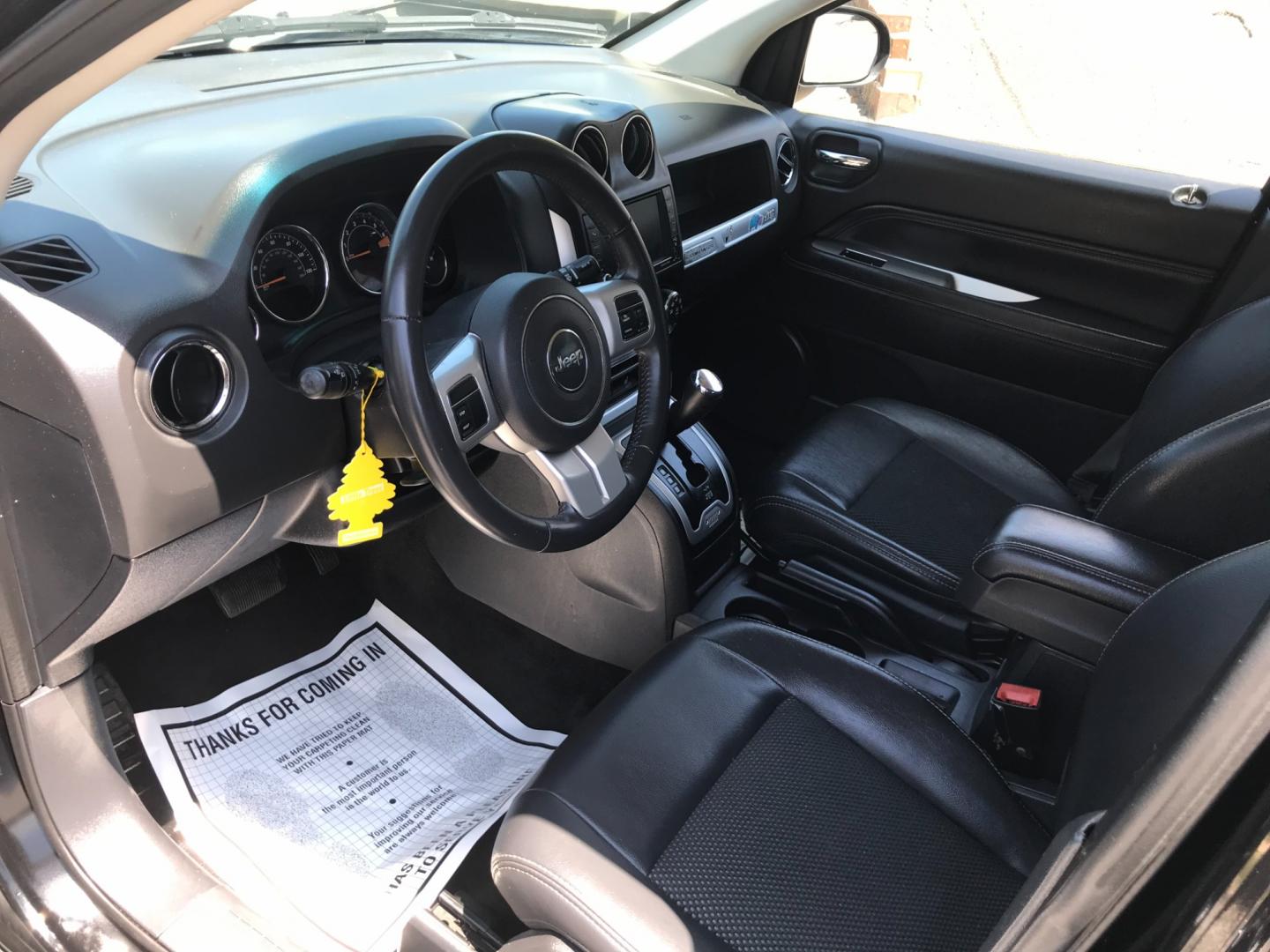 2015 Black /Gray Jeep Compass Latitude (1C4NJDEB2FD) with an 2.4 V4 engine, Automatic transmission, located at 577 Chester Pike, Prospect Park, PA, 19076, (610) 237-1015, 39.886154, -75.302338 - Photo#7