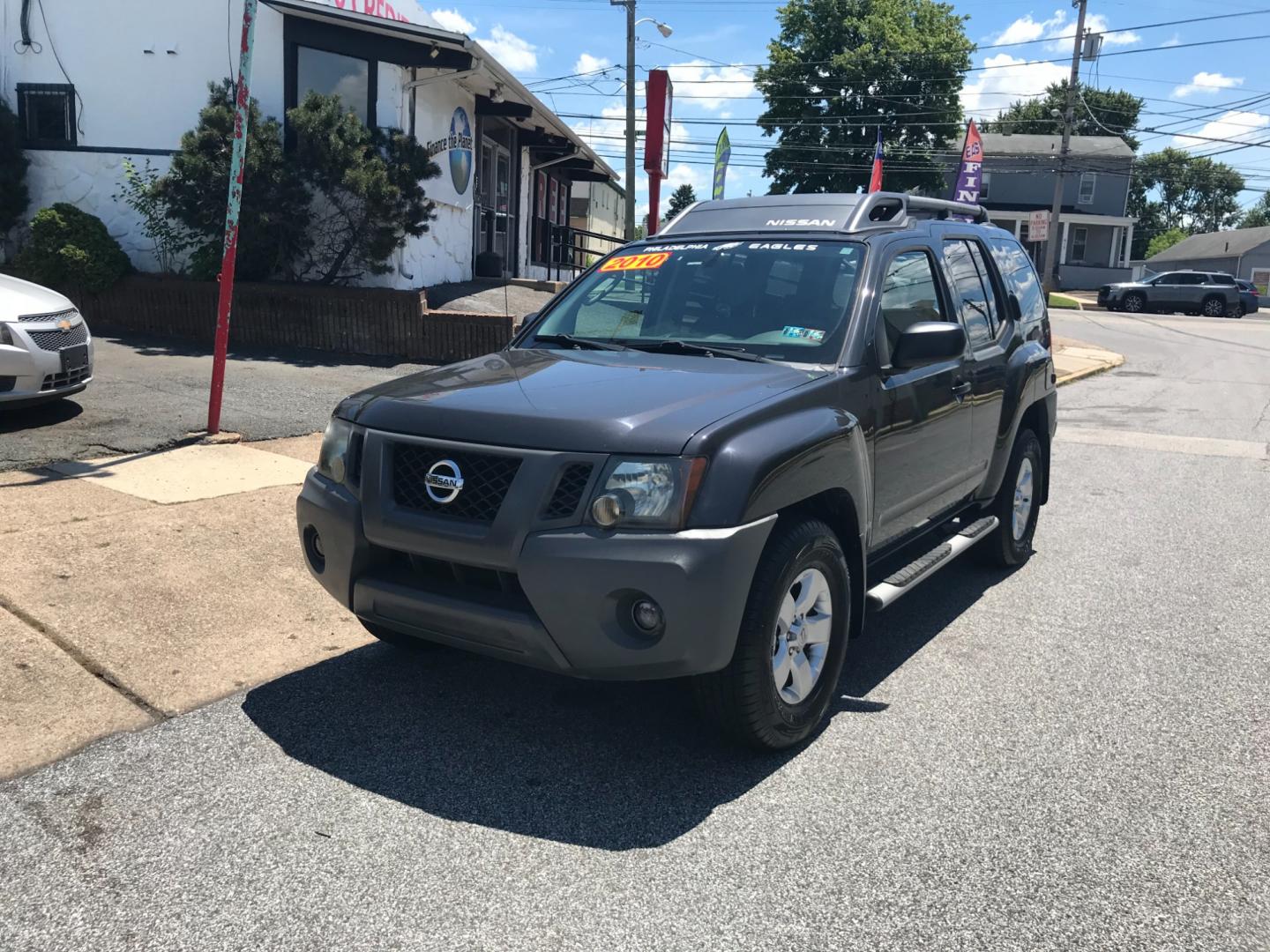 2010 Gray /Gray Nissan Xterra Off-Road (5N1AN0NW0AC) with an 4.0 V6 engine, Automatic transmission, located at 577 Chester Pike, Prospect Park, PA, 19076, (610) 237-1015, 39.886154, -75.302338 - Photo#2