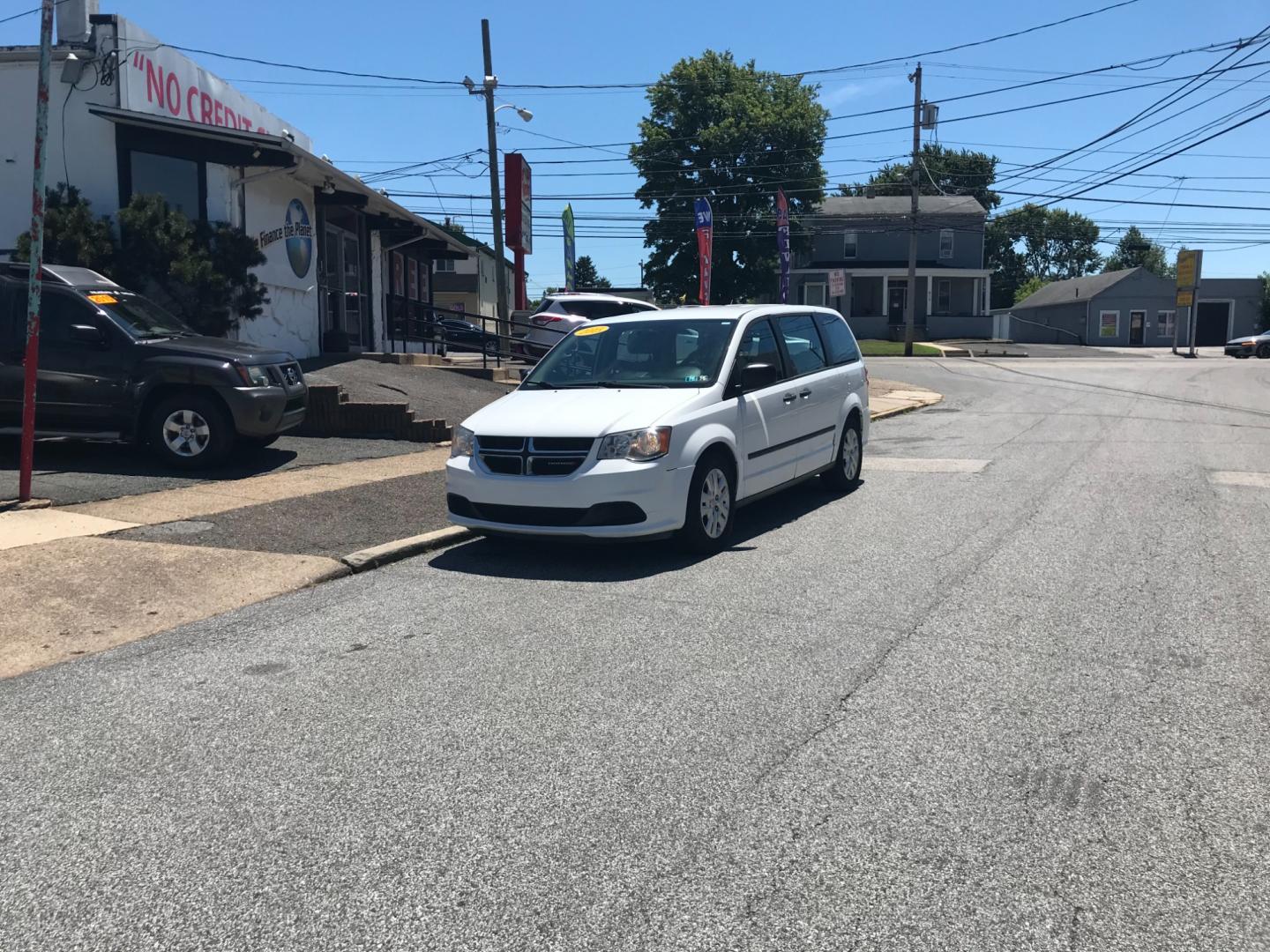 2015 White /Gray Dodge Grand Caravan SE (2C4RDGBG7FR) with an 3.6 V6 engine, Automatic transmission, located at 577 Chester Pike, Prospect Park, PA, 19076, (610) 237-1015, 39.886154, -75.302338 - 2015 Dodge Grand Caravan SE: Only 96k miles, new PA inspection, SUPER CLEAN, runs LIKE NEW! This vehicle comes inspected and has been given a bumper to bumper safety check. It is very clean, reliable, and well maintained. We offer a unique pay plan that is known for being the easiest and fastest - Photo#1