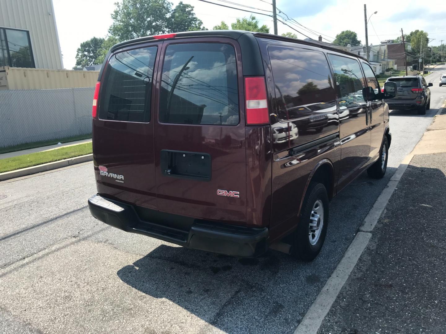 2014 Maroon /Gray GMC Savana 3500 (1GTZ7TCA0E1) with an 4.8 V8 engine, Automatic transmission, located at 577 Chester Pike, Prospect Park, PA, 19076, (610) 237-1015, 39.886154, -75.302338 - Photo#4