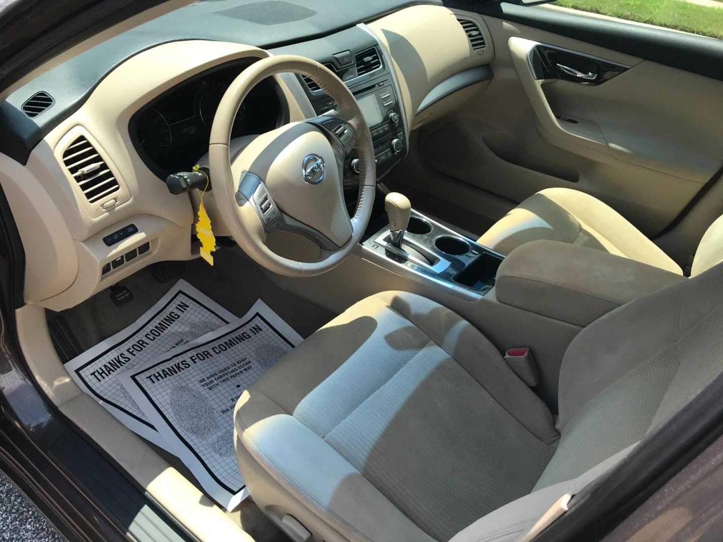 2014 Brown /Beige Nissan Altima 2.5 (1N4AL3AP3EC) with an 2.5 V4 engine, Automatic transmission, located at 577 Chester Pike, Prospect Park, PA, 19076, (610) 237-1015, 39.886154, -75.302338 - Photo#7