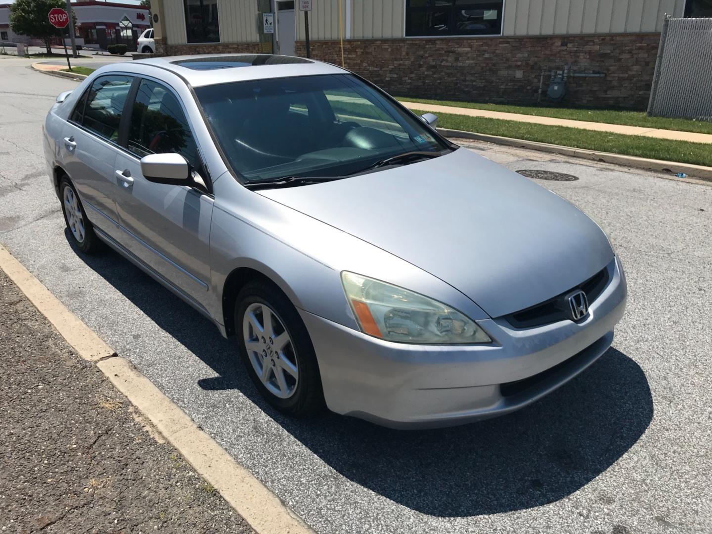 2003 Silver /Black Honda Accord EX (1HGCM665X3A) with an 3.0 V6 engine, Automatic transmission, located at 577 Chester Pike, Prospect Park, PA, 19076, (610) 237-1015, 39.886154, -75.302338 - Photo#3