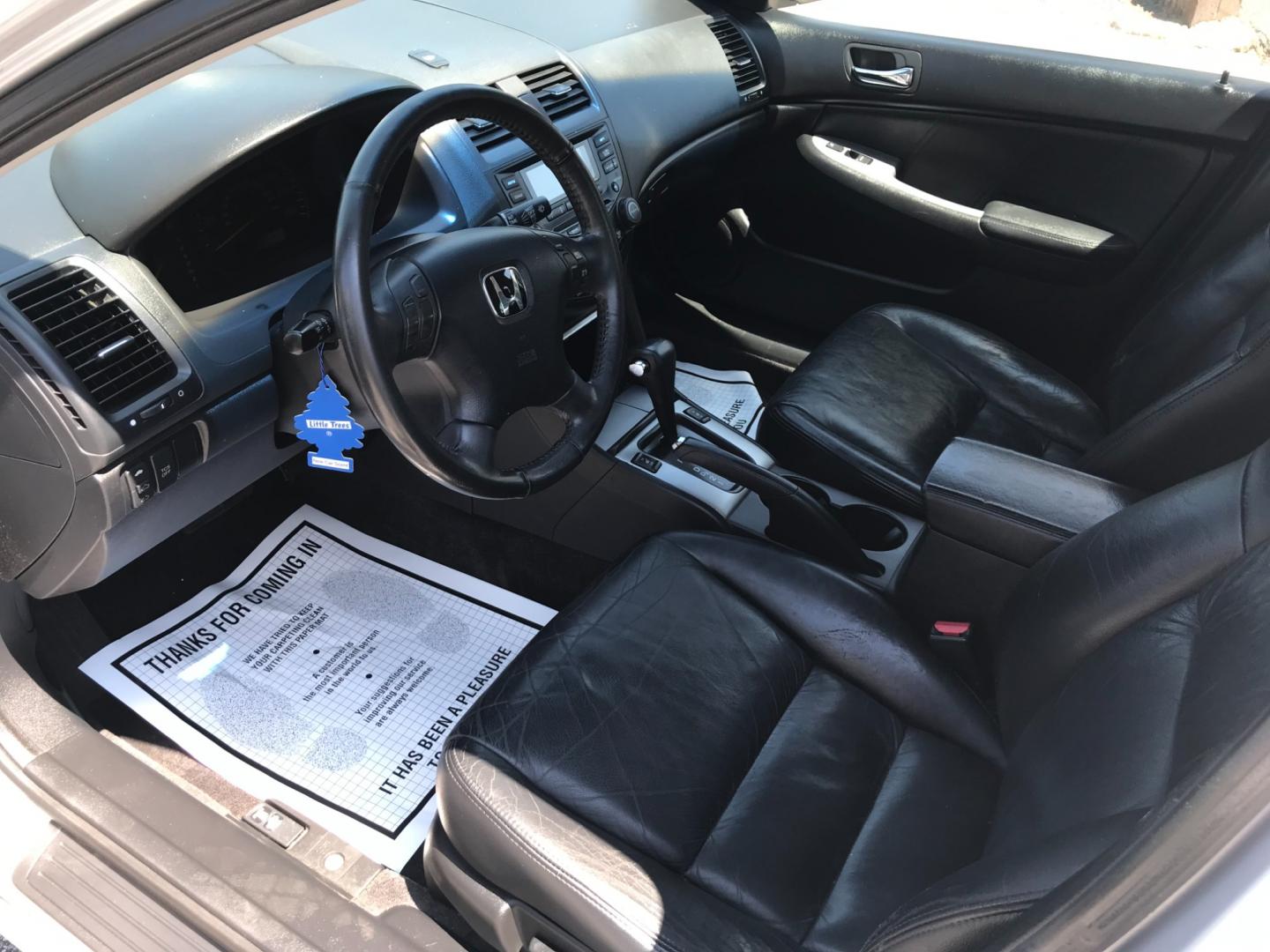 2003 Silver /Black Honda Accord EX (1HGCM665X3A) with an 3.0 V6 engine, Automatic transmission, located at 577 Chester Pike, Prospect Park, PA, 19076, (610) 237-1015, 39.886154, -75.302338 - Photo#8