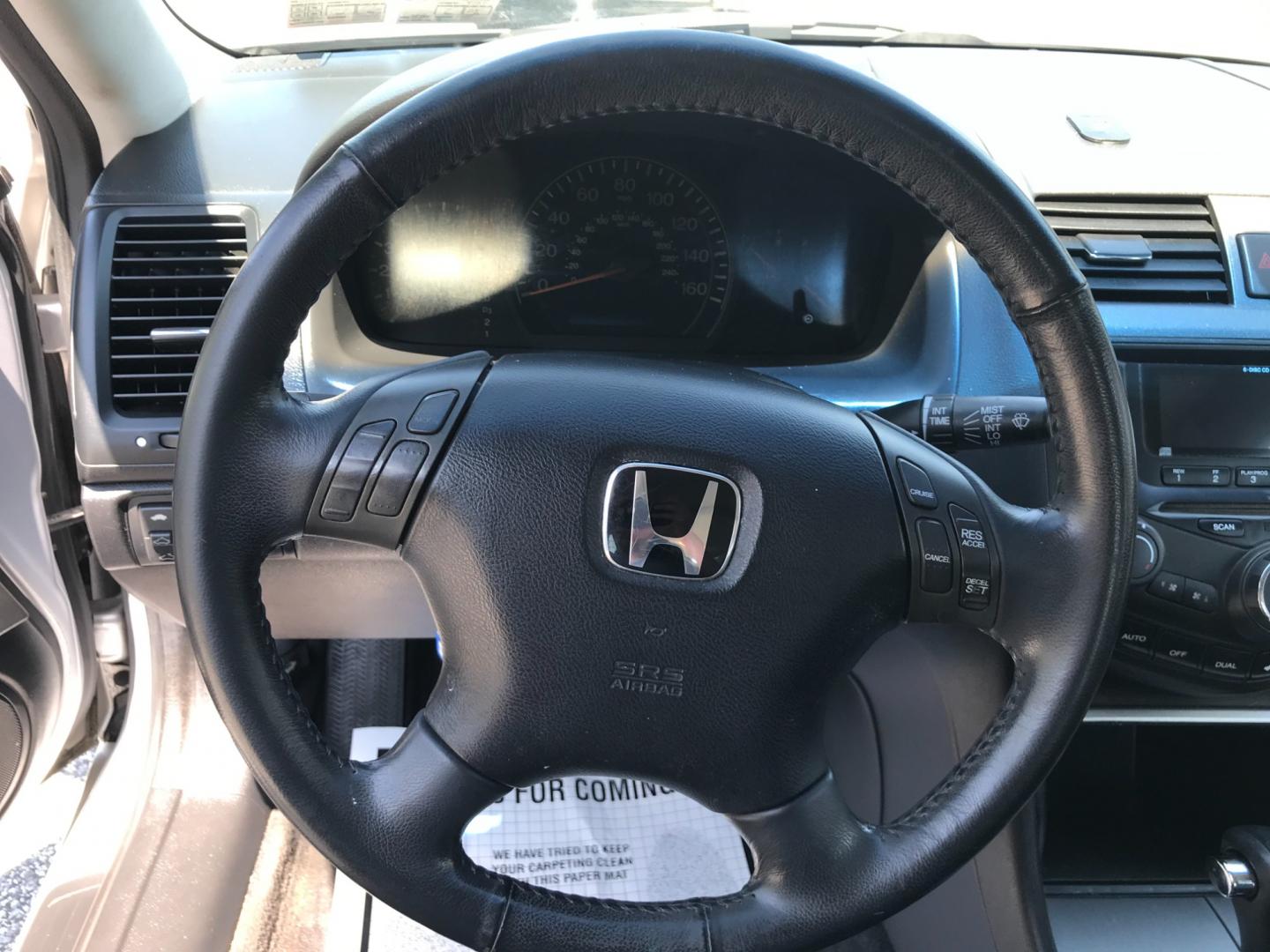 2003 Silver /Black Honda Accord EX (1HGCM665X3A) with an 3.0 V6 engine, Automatic transmission, located at 577 Chester Pike, Prospect Park, PA, 19076, (610) 237-1015, 39.886154, -75.302338 - Photo#12