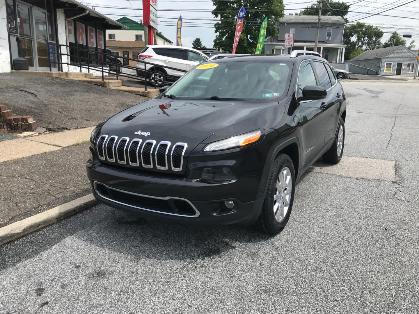 2014 Black /Black Jeep Cherokee Limited (1C4PJMDS4EW) with an 3.2 V6 engine, Automatic transmission, located at 577 Chester Pike, Prospect Park, PA, 19076, (610) 237-1015, 39.886154, -75.302338 - Photo#2