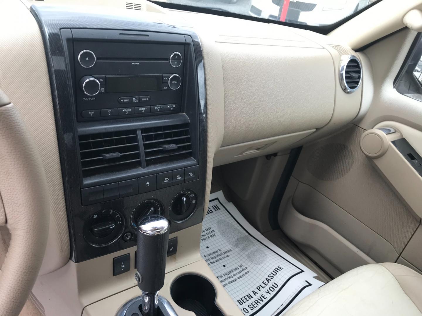 2010 Red /Tan Ford Explorer XLT (1FMEU7DE1AU) with an 4.0 engine, Automatic transmission, located at 577 Chester Pike, Prospect Park, PA, 19076, (610) 237-1015, 39.886154, -75.302338 - Photo#13