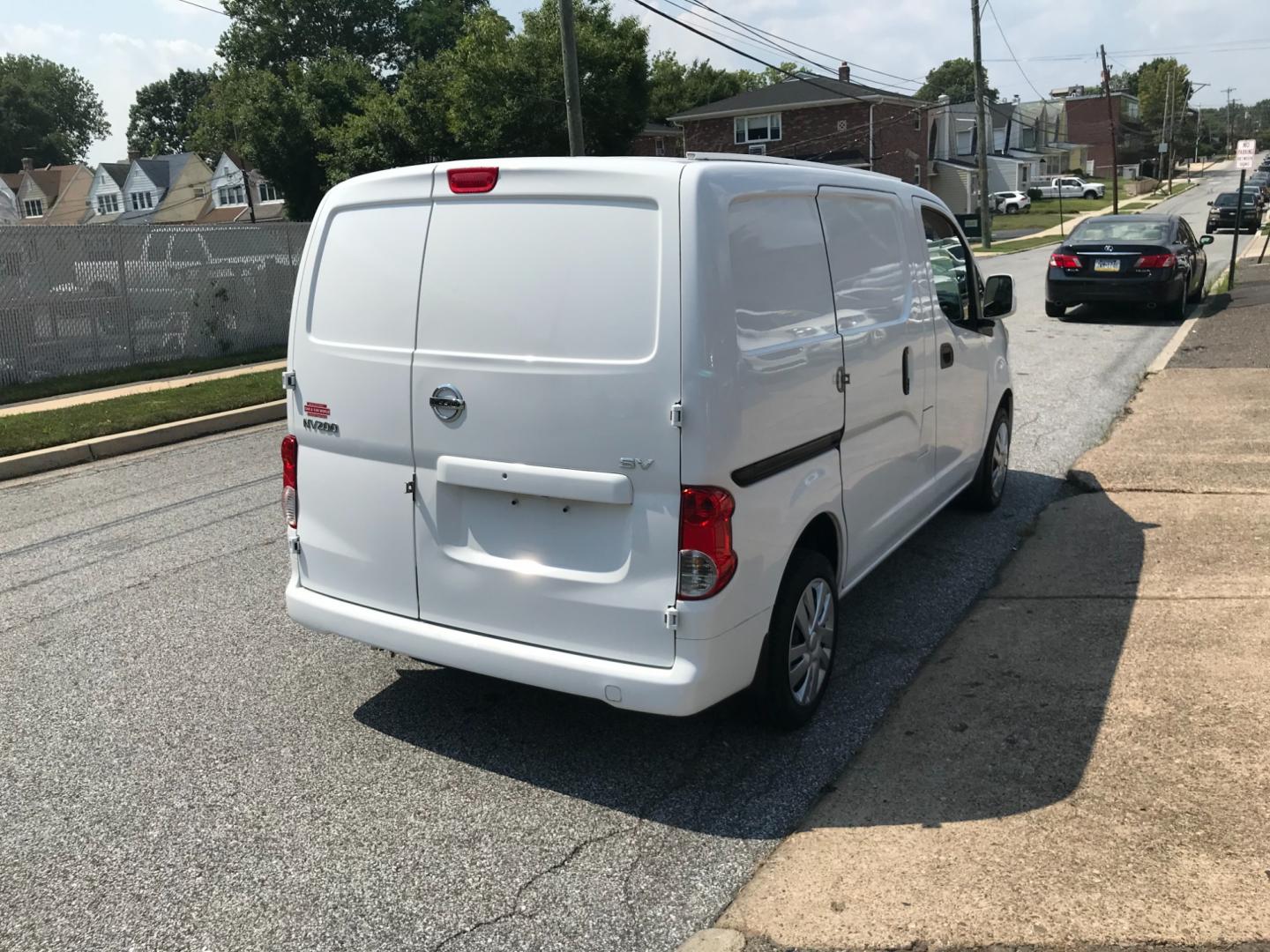 2015 White /Gray Nissan NV200 SV (3N6CM0KN7FK) with an 2.0 V4 engine, Automatic transmission, located at 577 Chester Pike, Prospect Park, PA, 19076, (610) 237-1015, 39.886154, -75.302338 - Photo#4