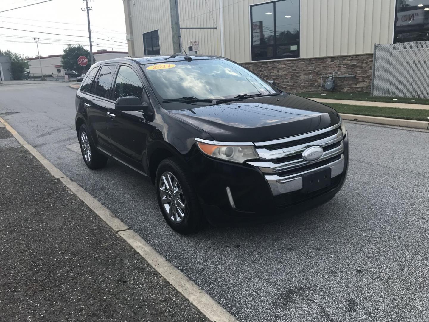 2011 Black /Black Ford Edge SEL AWD (2FMDK4JC7BB) with an 3.5L V6 DOHC 24V engine, 6-Speed Automatic transmission, located at 577 Chester Pike, Prospect Park, PA, 19076, (610) 237-1015, 39.886154, -75.302338 - Photo#3