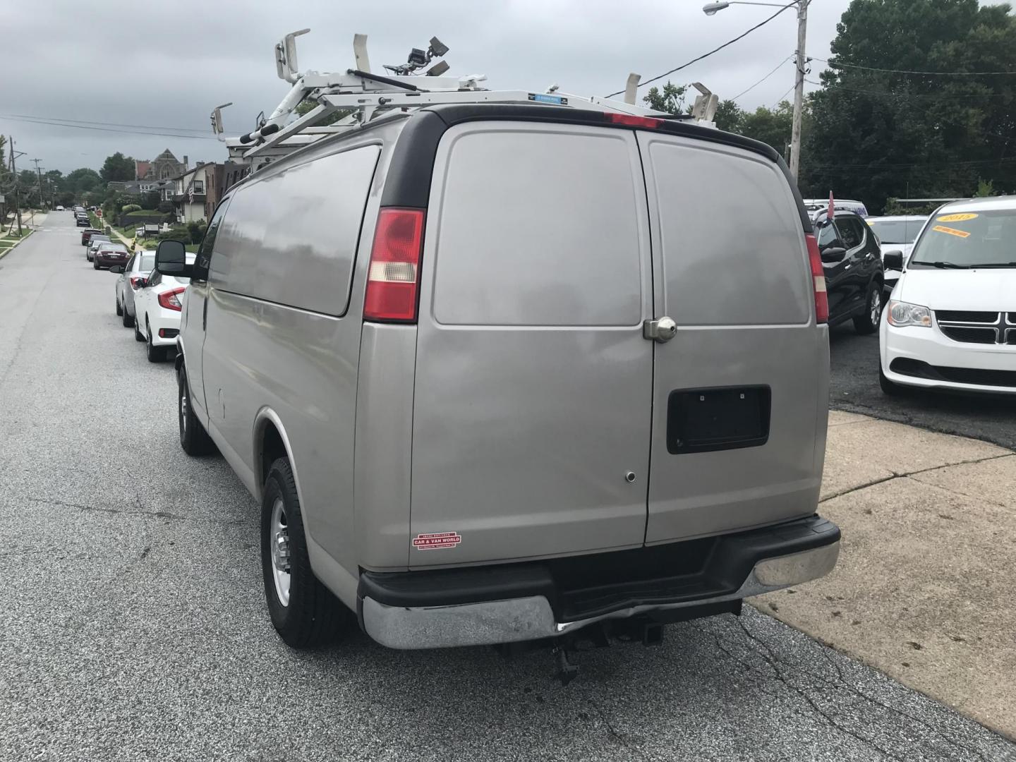 2014 Pewter /Gray Chevrolet Express 3500 Cargo (1GCZGTCG3E1) with an 6.0L V8 OHV 16V FFV engine, 6-Speed Automatic transmission, located at 577 Chester Pike, Prospect Park, PA, 19076, (610) 237-1015, 39.886154, -75.302338 - Photo#4