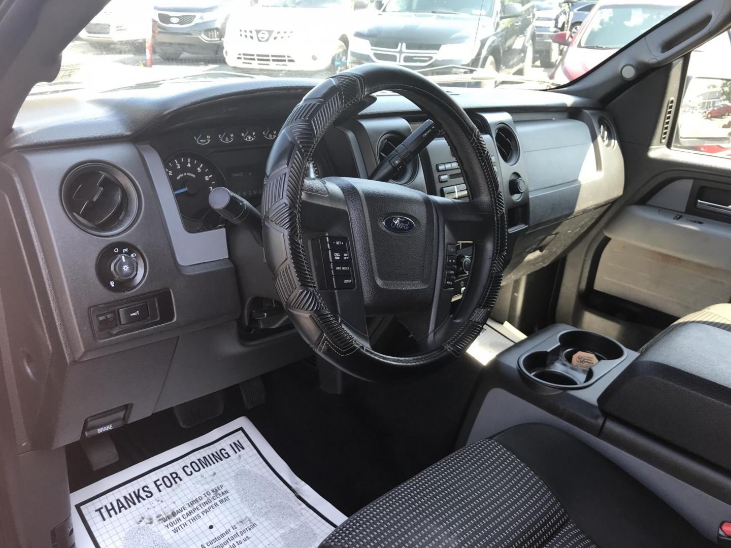 2014 /Black Ford F-150 STX SuperCab 6.5-ft. Bed 4WD (1FTEX1EM8EK) with an 3.7L V6 DOHC 24V engine, 6-Speed Automatic transmission, located at 577 Chester Pike, Prospect Park, PA, 19076, (610) 237-1015, 39.886154, -75.302338 - 2014 Ford F150 STX: Extended cab (3-door), 4x4, bed cap with side access, trailer hitch, new PA inspection, runs LIKE NEW! This vehicle comes inspected and has been given a bumper to bumper safety check. It is very clean, reliable, and well maintained. We offer a unique pay plan that is known for - Photo#12