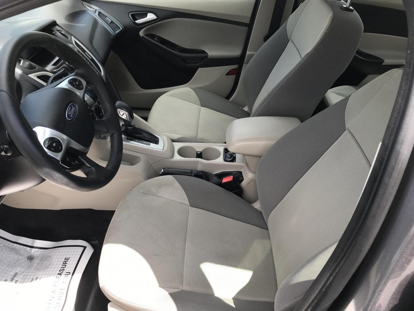 2013 Gray /Gray Ford Focus SE Sedan (1FADP3F2XDL) with an 2.0L L4 DOHC 16V engine, Automatic transmission, located at 577 Chester Pike, Prospect Park, PA, 19076, (610) 237-1015, 39.886154, -75.302338 - 2013 Ford Focus: Only 93k miles, great on gas, new PA inspection, runs LIKE NEW! This vehicle comes inspected and has been given a bumper to bumper safety check. It is very clean, reliable, and well maintained. We offer a unique pay plan that is known for being the easiest and fastest financing o - Photo#10