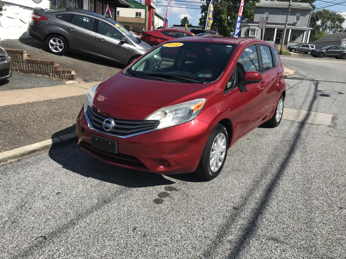 2014 Red /Gray Nissan Versa Note S (3N1CE2CP5EL) with an 1.6L L4 DOHC 16V engine, Automatic transmission, located at 577 Chester Pike, Prospect Park, PA, 19076, (610) 237-1015, 39.886154, -75.302338 - Photo#2