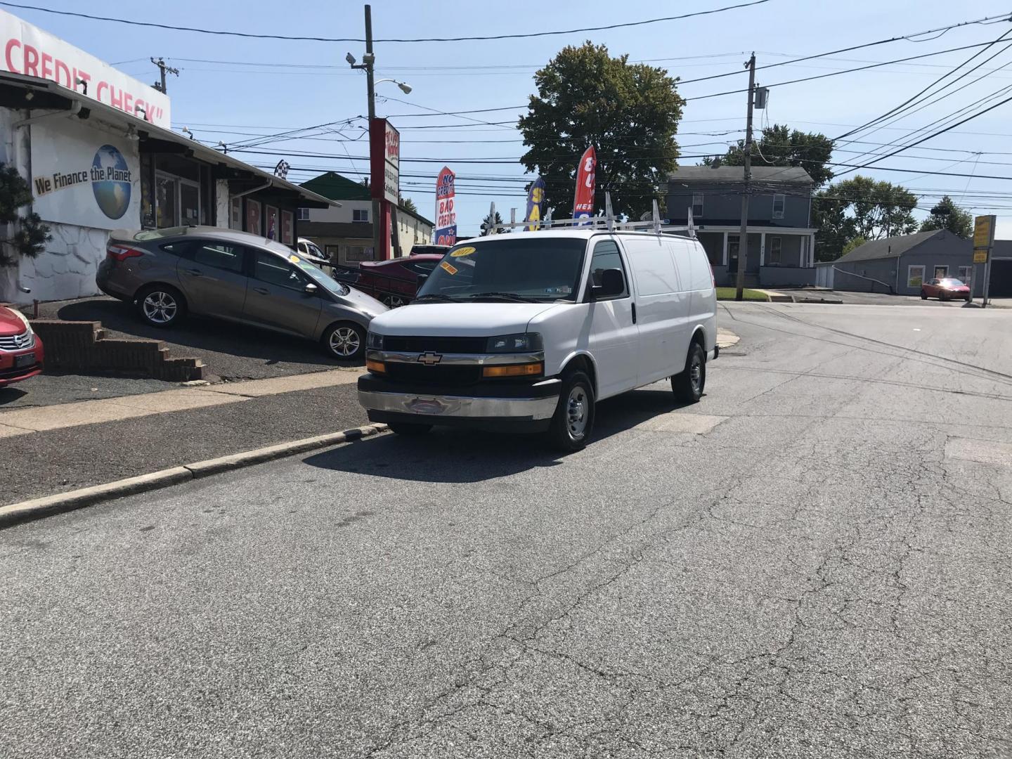 2017 White /Gray Chevrolet Express 2500 Cargo (1GCWGAFF8H1) with an 4.8L V8 FFV engine, 6A transmission, located at 577 Chester Pike, Prospect Park, PA, 19076, (610) 237-1015, 39.886154, -75.302338 - Photo#2