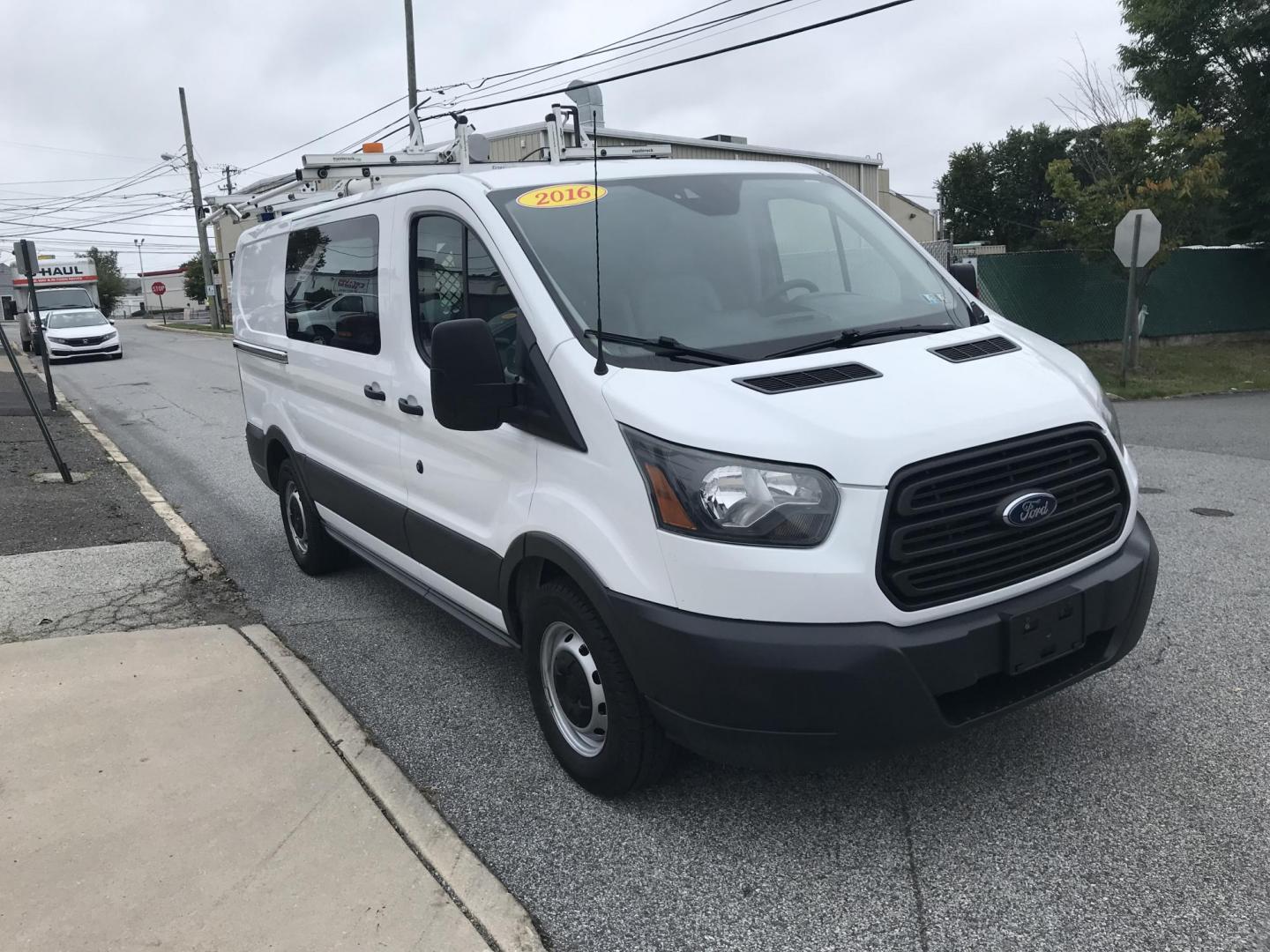 2016 White /Gray Ford Transit 150 Van Low Roof w/Sliding Pass. 130-in. WB (1FTYE1YM6GK) with an 3.7L V6 DOHC 24V engine, 6A transmission, located at 577 Chester Pike, Prospect Park, PA, 19076, (610) 237-1015, 39.886154, -75.302338 - Photo#3