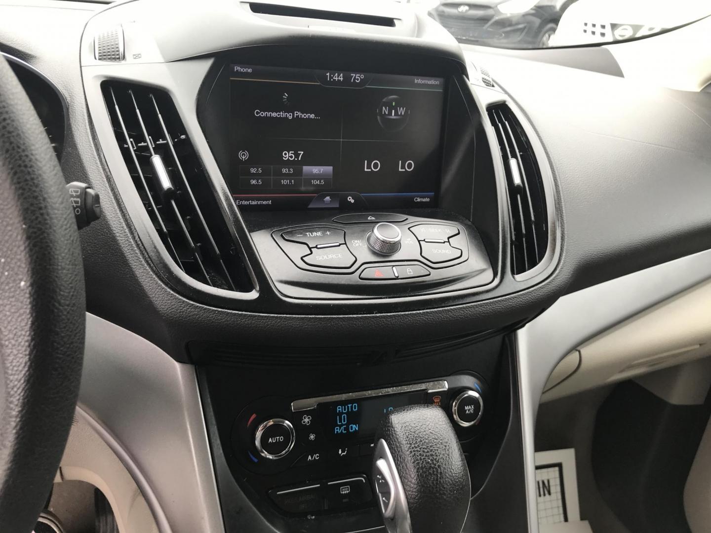 2013 Red /Tan Ford Escape SE AWD (1FMCU9GXXDU) with an 1.6L L4 DOHC 16V engine, 6-Speed Automatic transmission, located at 577 Chester Pike, Prospect Park, PA, 19076, (610) 237-1015, 39.886154, -75.302338 - 2013 Ford Escape SE: Only 110k miles, 4x4, new PA inspection, great on gas, runs LIKE NEW! This vehicle comes inspected and has been given a bumper to bumper safety check. It is very clean, reliable, and well maintained. We offer a unique pay plan that is known for being the easiest and fastest f - Photo#10