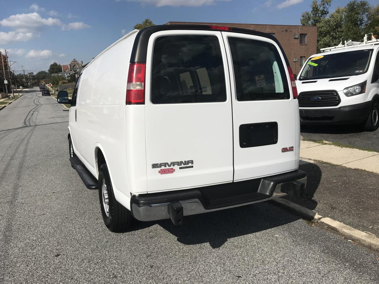 2015 White /Gray GMC Savana G2500 Cargo (1GTW7FCF6F1) with an 4.8L V8 FFV engine, 6-Speed Automatic transmission, located at 577 Chester Pike, Prospect Park, PA, 19076, (610) 237-1015, 39.886154, -75.302338 - Photo#6