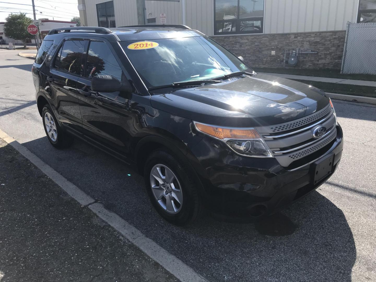 2014 Black /Gray Ford Explorer 4WD (1FM5K8B81EG) with an 3.5L V6 DOHC 24V engine, 6-Speed Automatic transmission, located at 577 Chester Pike, Prospect Park, PA, 19076, (610) 237-1015, 39.886154, -75.302338 - 2014 Ford Explorer: 3rd row seating, 4x4, new PA inspection, SUPER CLEAN, runs LIKE NEW! This vehicle comes inspected and has been given a bumper to bumper safety check. It is very clean, reliable, and well maintained. We offer a unique pay plan that is known for being the easiest and fastest fin - Photo#3