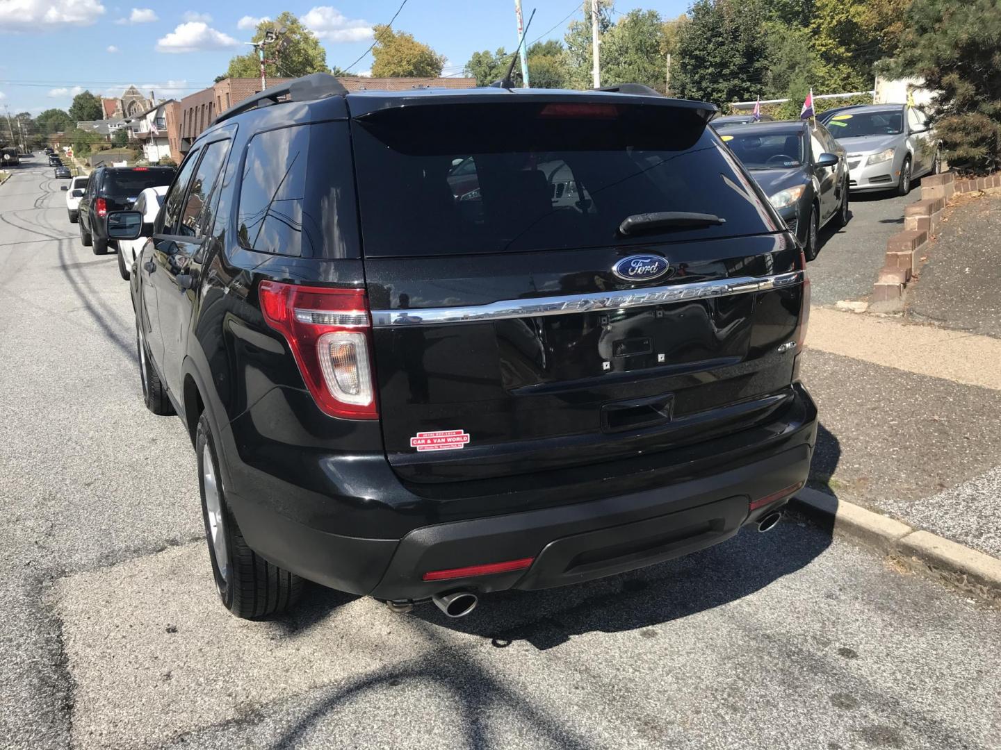 2014 Black /Gray Ford Explorer 4WD (1FM5K8B81EG) with an 3.5L V6 DOHC 24V engine, 6-Speed Automatic transmission, located at 577 Chester Pike, Prospect Park, PA, 19076, (610) 237-1015, 39.886154, -75.302338 - 2014 Ford Explorer: 3rd row seating, 4x4, new PA inspection, SUPER CLEAN, runs LIKE NEW! This vehicle comes inspected and has been given a bumper to bumper safety check. It is very clean, reliable, and well maintained. We offer a unique pay plan that is known for being the easiest and fastest fin - Photo#4