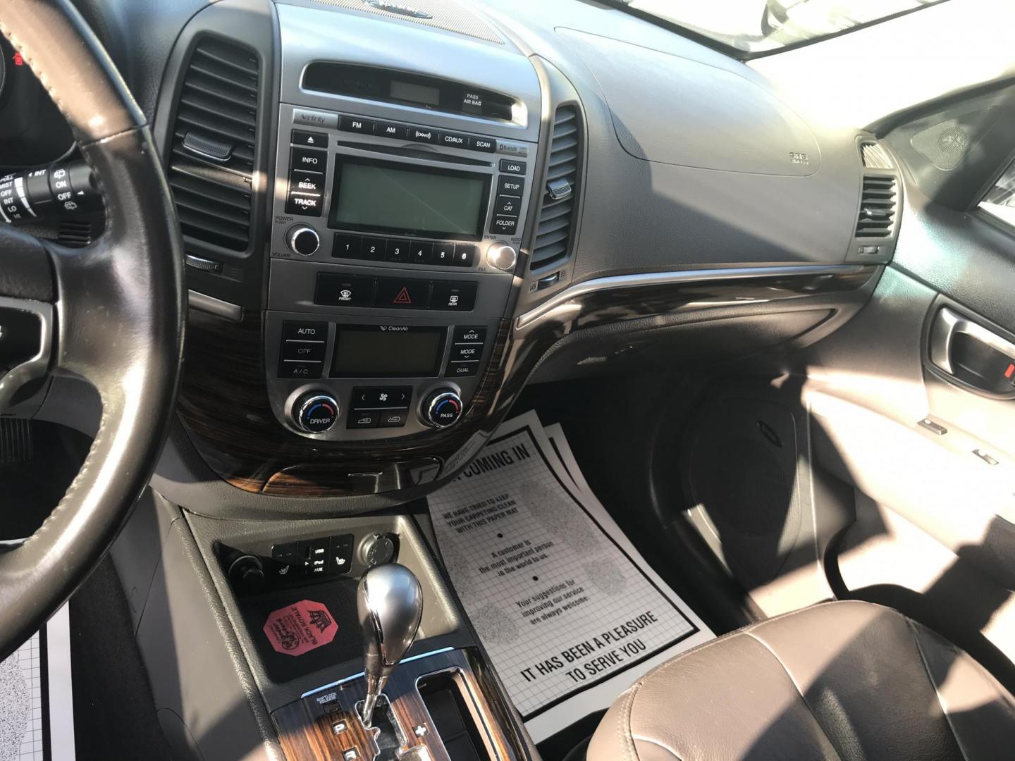 2012 Silver /Gray Hyundai Santa Fe Limited 3.5 FWD (5XYZK4AG2CG) with an 3.5L V6 DOHC 24V engine, 6-Speed Automatic transmission, located at 577 Chester Pike, Prospect Park, PA, 19076, (610) 237-1015, 39.886154, -75.302338 - 2012 Hyundai Santa Fe LIMITED: Sunroof, black leather interior, new PA inspection, SUPER CLEAN, runs LIKE NEW! This vehicle comes inspected and has been given a bumper to bumper safety check. It is very clean, reliable, and well maintained. We offer a unique pay plan that is known for being the e - Photo#13