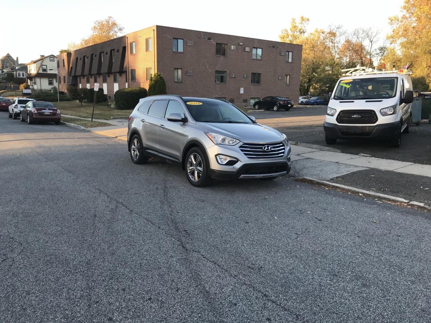 2014 Silver /Gray Hyundai Santa Fe Limited AWD (KM8SRDHF3EU) with an 3.3L V6 DOHC 24V engine, 6-Speed Automatic transmission, located at 577 Chester Pike, Prospect Park, PA, 19076, (610) 237-1015, 39.886154, -75.302338 - Photo#1