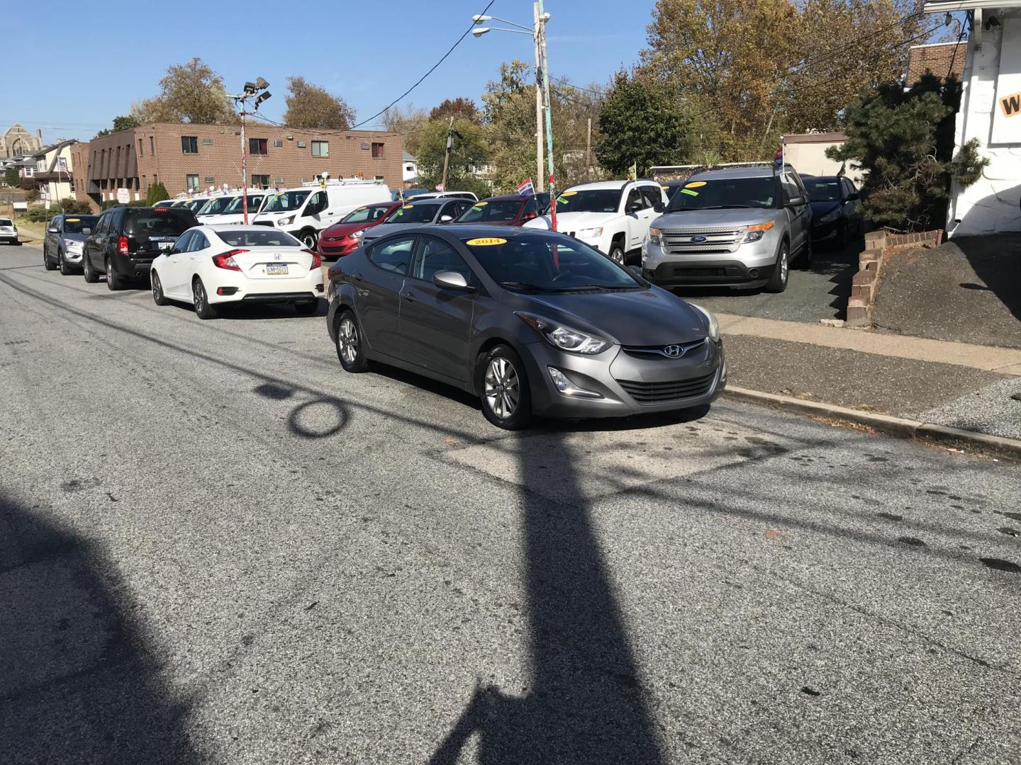 2014 Gray /Gray Hyundai Elantra Limited (5NPDH4AE6EH) with an 1.8L L4 DOHC 16V engine, 6-Speed Automatic transmission, located at 577 Chester Pike, Prospect Park, PA, 19076, (610) 237-1015, 39.886154, -75.302338 - 2014 Hyundai Elantra: Backup camera, new PA inspection, great on gas, runs EXCELLENT! This vehicle comes inspected and has been given a bumper to bumper safety check. It is very clean, reliable, and well maintained. We offer a unique pay plan that is known for being the easiest and fastest financ - Photo#1