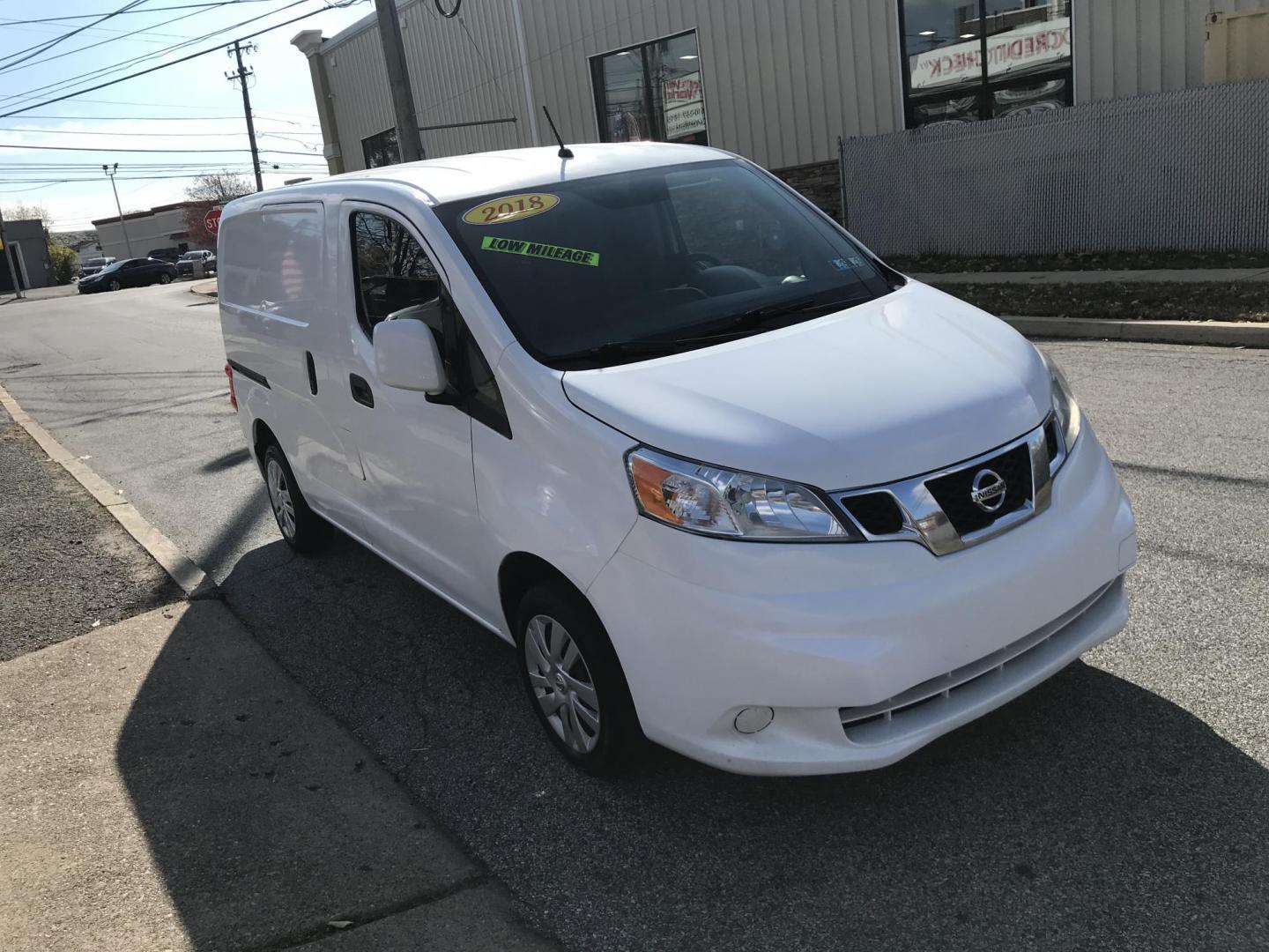 2018 White /Gray Nissan NV200 SV (3N6CM0KNXJK) with an 2.0L L4 DOHC 16V engine, CVT transmission, located at 577 Chester Pike, Prospect Park, PA, 19076, (610) 237-1015, 39.886154, -75.302338 - Photo#3