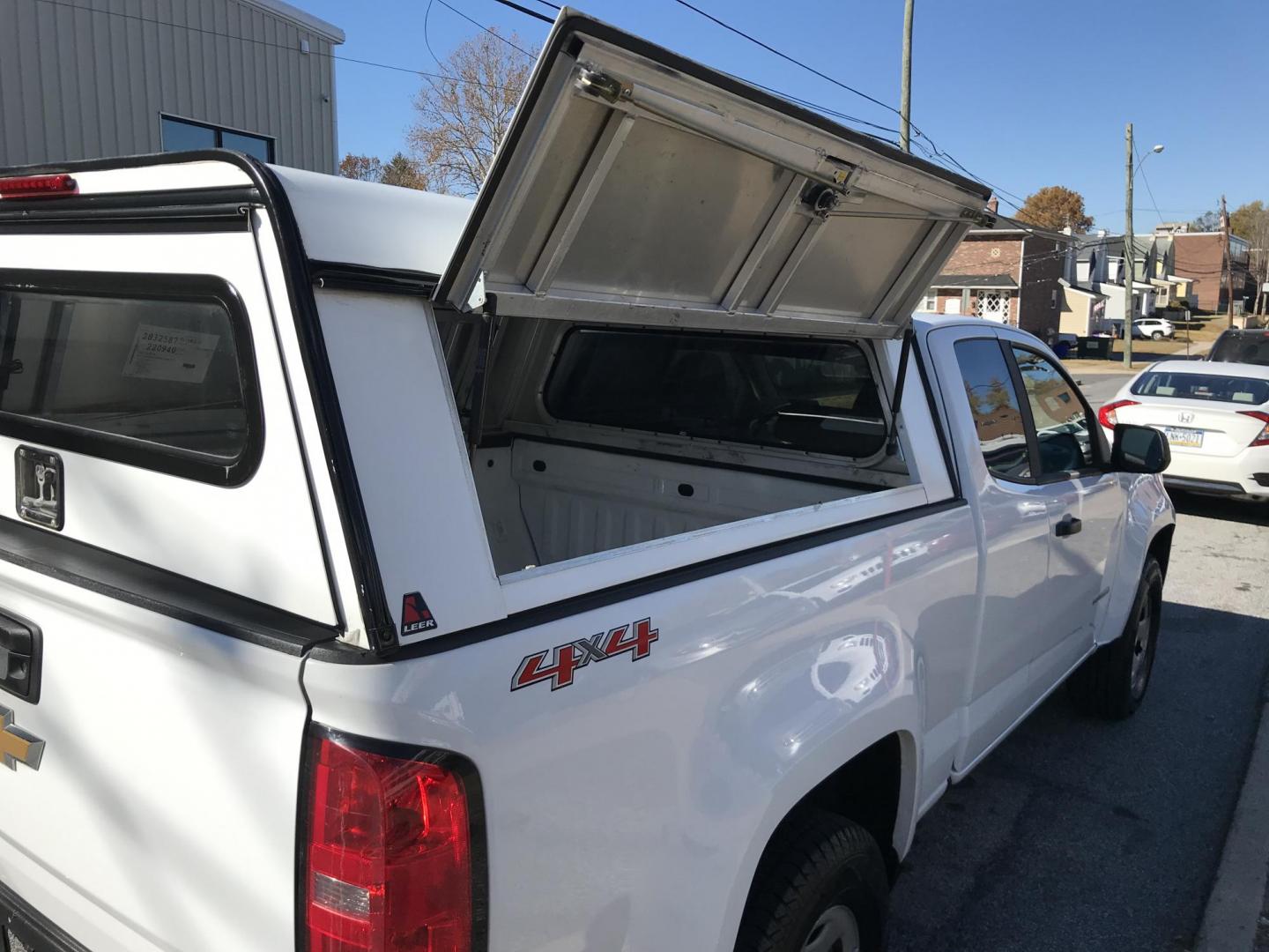 2018 White /Gray Chevrolet Colorado Work Truck Ext. Cab 4WD (1GCHTBEA0J1) with an 2.5L L4 DOHC 16V GAS engine, 6A transmission, located at 577 Chester Pike, Prospect Park, PA, 19076, (610) 237-1015, 39.886154, -75.302338 - 2018 Chevrolet Colorado: 4x4, extended cab, backup camera, new PA inspection, runs like new, FLEET MAINTAINED! This vehicle comes inspected and has been given a bumper to bumper safety check. It is very clean, reliable, and well maintained. We offer a unique pay plan that is known for being the e - Photo#19