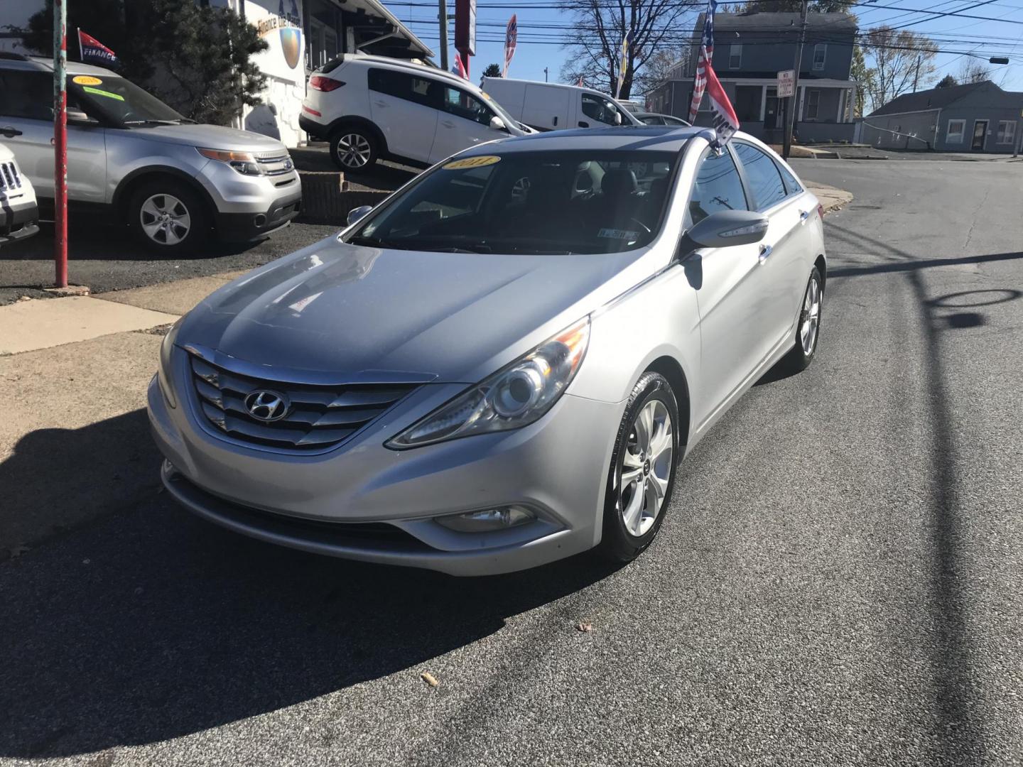 2011 Silver /Gray Hyundai Sonata Limited Auto (5NPEC4AC0BH) with an 2.4L L4 DOHC 16V engine, 5-Speed Automatic transmission, located at 577 Chester Pike, Prospect Park, PA, 19076, (610) 237-1015, 39.886154, -75.302338 - 2011 Hyundai Sonata Limited: Sunroof, new PA inspection, screen radio, great on gas, runs LIKE NEW! This vehicle comes inspected and has been given a bumper to bumper safety check. It is very clean, reliable, and well maintained. We offer a unique pay plan that is known for being the easiest and - Photo#1