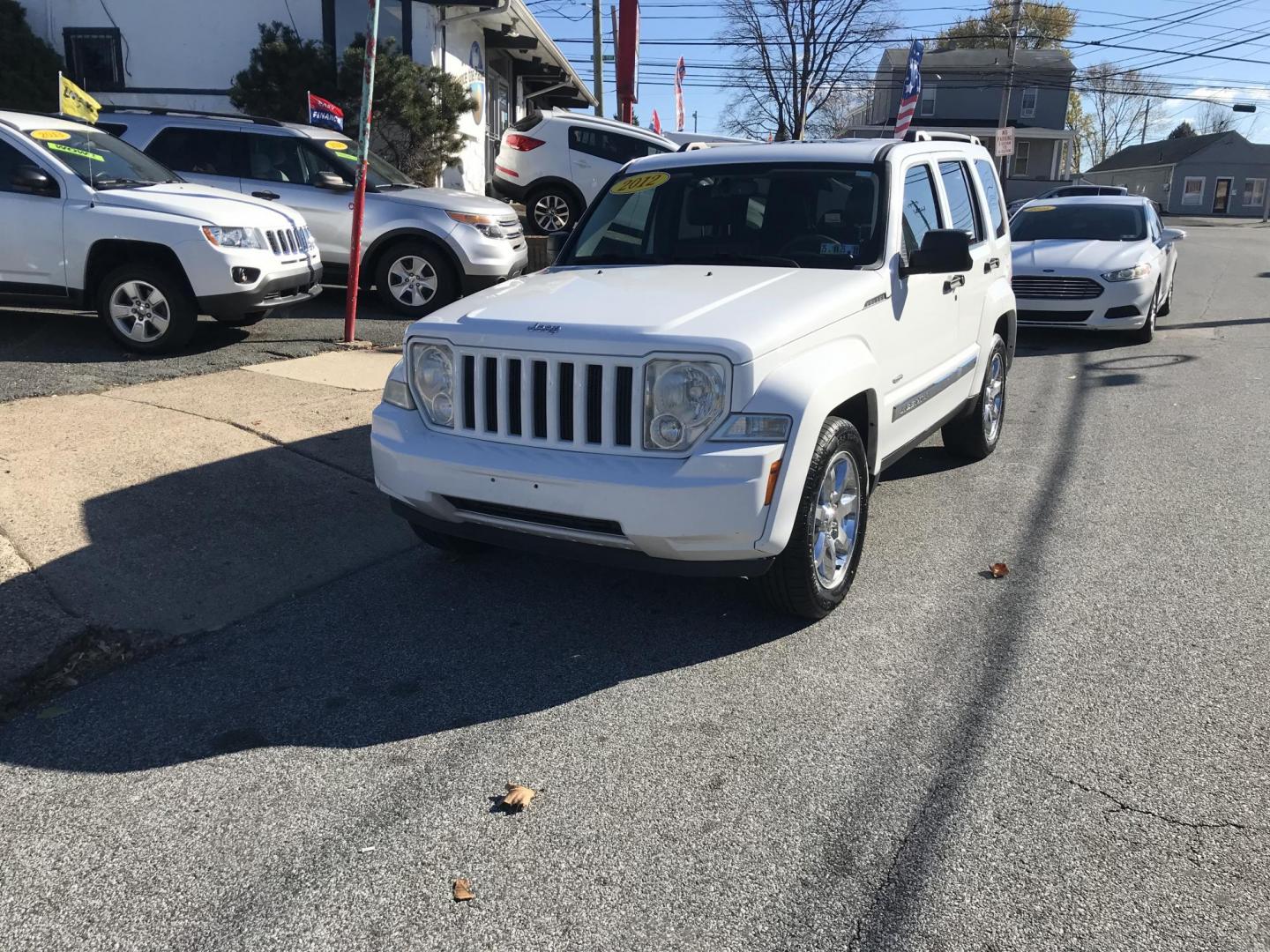 2012 White /Gray Jeep Liberty Sport 4WD (1C4PJMAK2CW) with an 3.7L V6 SOHC 12V engine, 4-Speed Automatic transmission, located at 577 Chester Pike, Prospect Park, PA, 19076, (610) 237-1015, 39.886154, -75.302338 - 2012 Jeep Liberty Sport: 4x4, sunroof, new PA inspection, SUPER CLEAN! This vehicle comes inspected and has been given a bumper to bumper safety check. It is very clean, reliable, and well maintained. We offer a unique pay plan that is known for being the easiest and fastest financing option in t - Photo#1