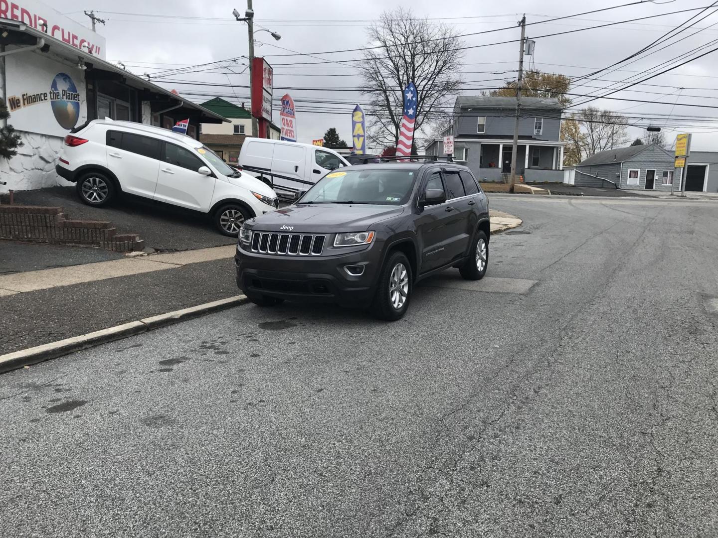 2014 Gray /Gray Jeep Grand Cherokee Laredo 4WD (1C4RJFAG1EC) with an 3.6L V6 DOHC 24V engine, 5-Speed Automatic transmission, located at 577 Chester Pike, Prospect Park, PA, 19076, (610) 237-1015, 39.886154, -75.302338 - Photo#1