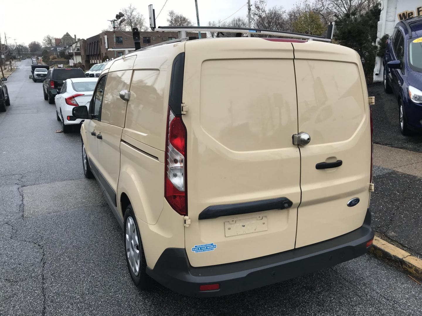 2017 Tan /Gray Ford Transit Connect Cargo Van XLT (NM0LS7F74H1) with an 2.5L L4 DOHC 16V engine, 6A transmission, located at 577 Chester Pike, Prospect Park, PA, 19076, (610) 237-1015, 39.886154, -75.302338 - Photo#4