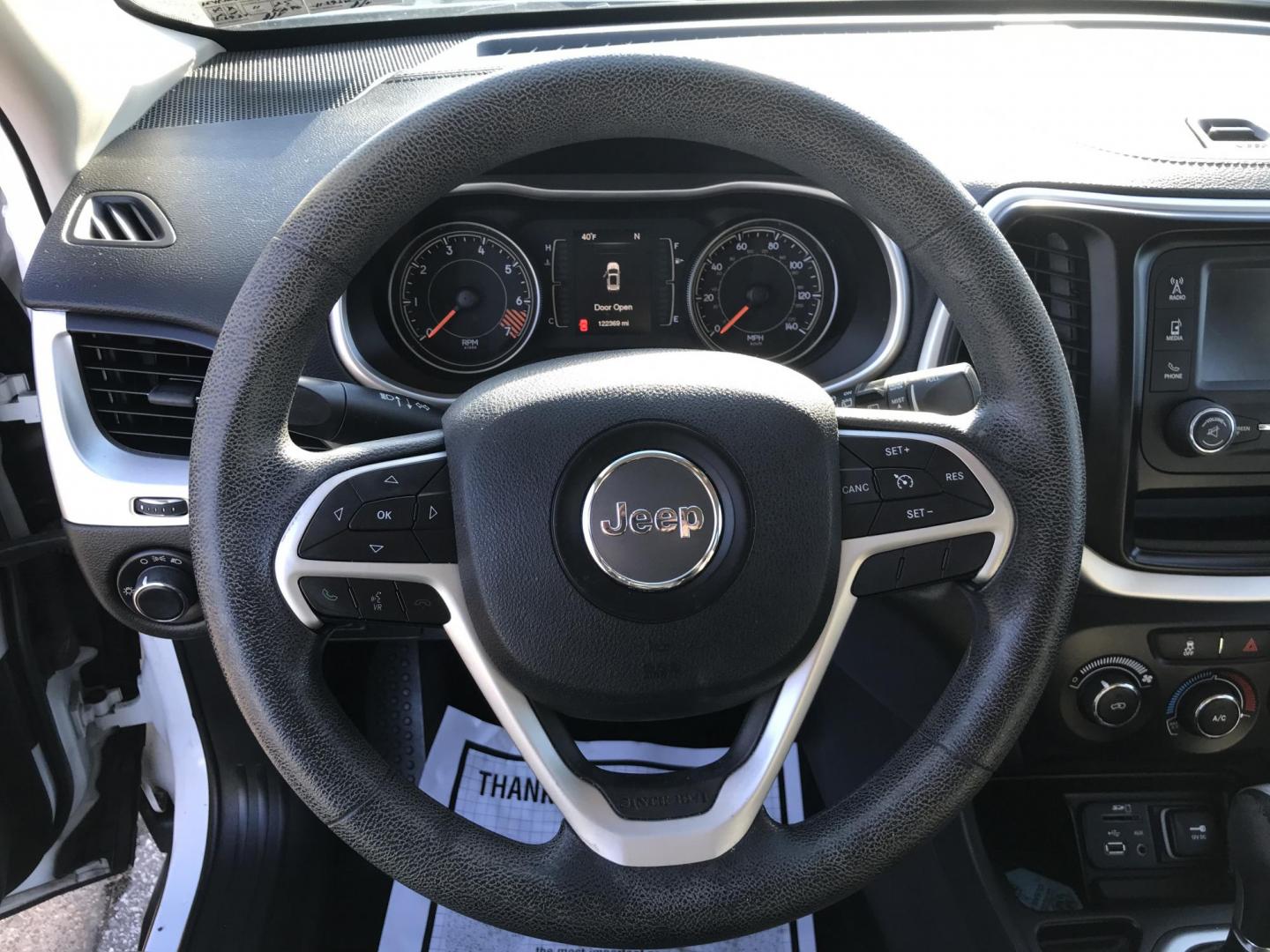 2015 White /Tan Jeep Cherokee Sport (1C4PJLAB3FW) with an 2.4L L4 DOHC 16V engine, 9-Speed Automatic transmission, located at 577 Chester Pike, Prospect Park, PA, 19076, (610) 237-1015, 39.886154, -75.302338 - 2015 Jeep Cherokee Sport: Only 122k miles, backup camera, new PA inspection, great on gas, SUPER CLEAN! This vehicle comes inspected and has been given a bumper to bumper safety check. It is very clean, reliable, and well maintained. We offer a unique pay plan that is known for being the easiest - Photo#11