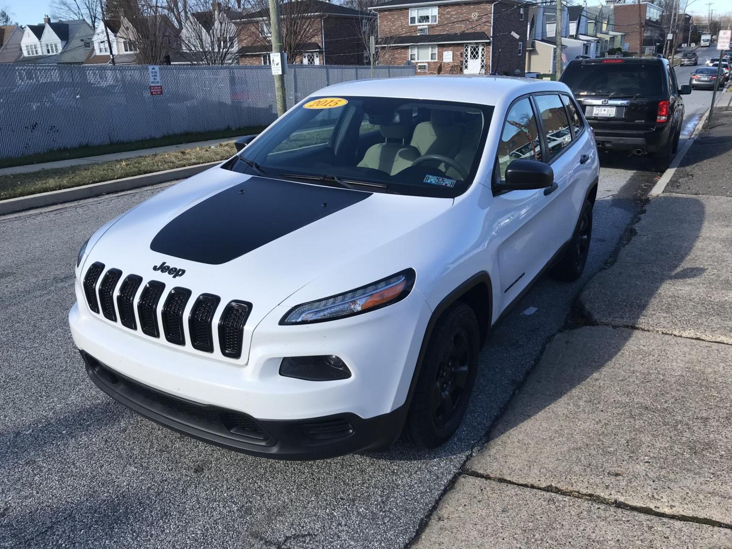 2015 White /Tan Jeep Cherokee Sport (1C4PJLAB3FW) with an 2.4L L4 DOHC 16V engine, 9-Speed Automatic transmission, located at 577 Chester Pike, Prospect Park, PA, 19076, (610) 237-1015, 39.886154, -75.302338 - 2015 Jeep Cherokee Sport: Only 122k miles, backup camera, new PA inspection, great on gas, SUPER CLEAN! This vehicle comes inspected and has been given a bumper to bumper safety check. It is very clean, reliable, and well maintained. We offer a unique pay plan that is known for being the easiest - Photo#4