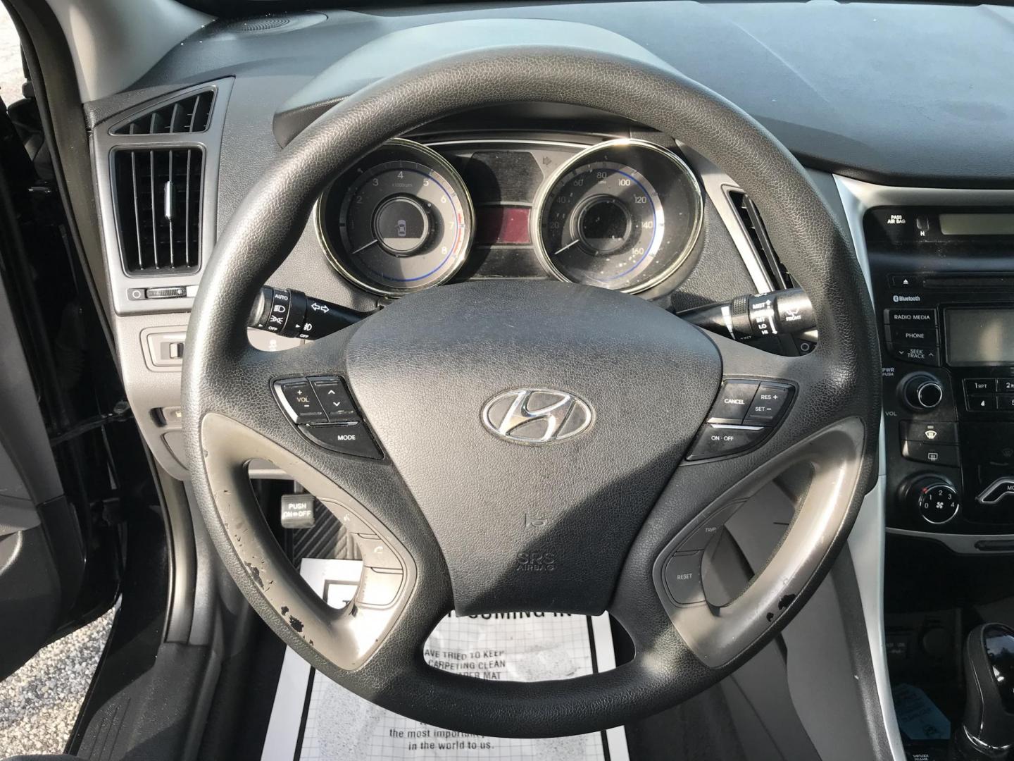 2013 Black /Gray Hyundai Sonata GLS (5NPEB4AC4DH) with an 2.4L L4 DOHC 16V engine, 6-Speed Automatic transmission, located at 577 Chester Pike, Prospect Park, PA, 19076, (610) 237-1015, 39.886154, -75.302338 - Photo#13